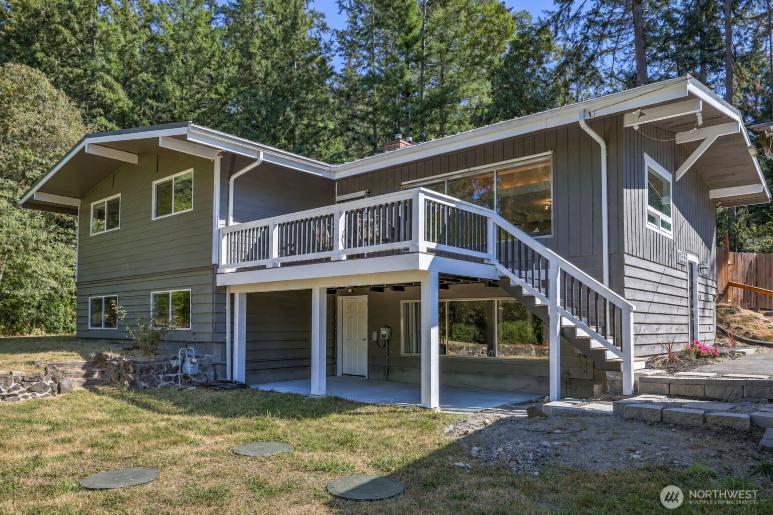 1868 NW Palmer Lane