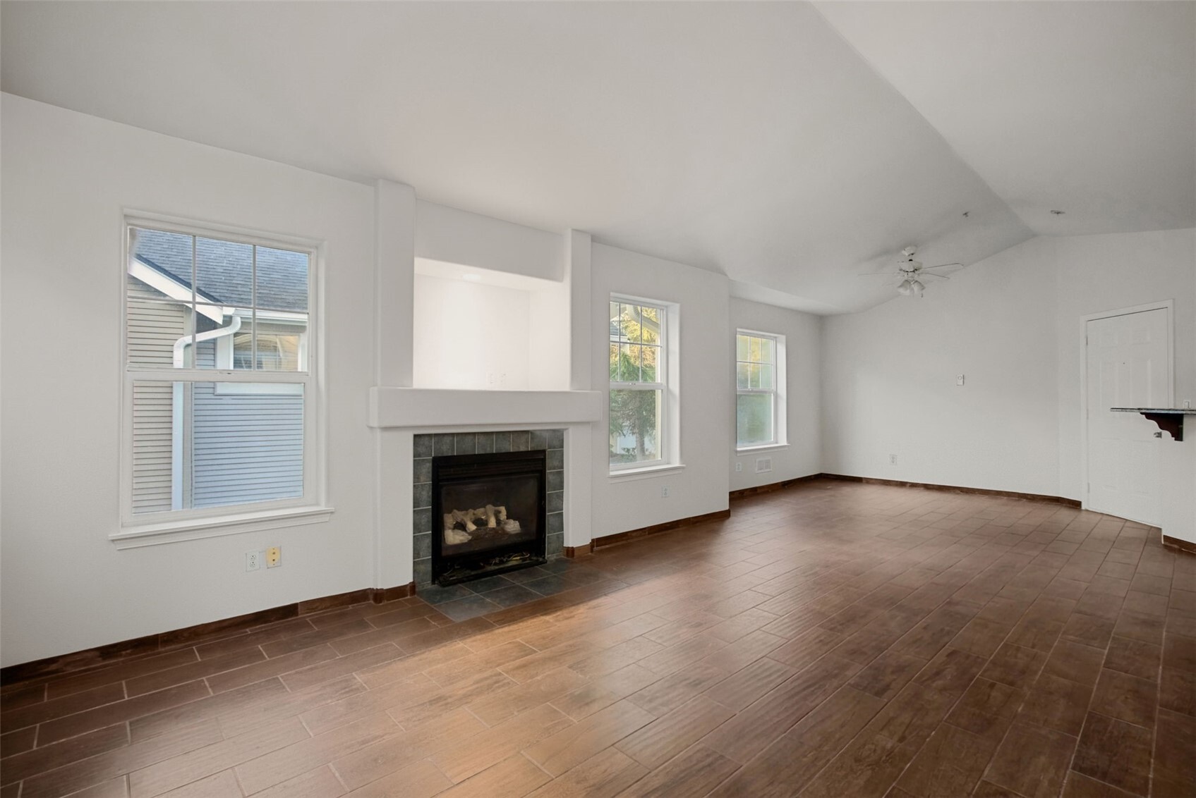 1897 Kennedy Place #C-13, Dupont, WA 98327, photo 5 of 40