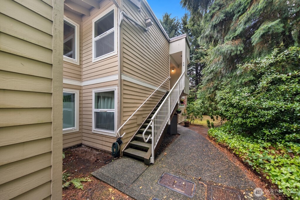 14633 NE 40th Street #K8, Bellevue, WA 98007, photo 2 of 26