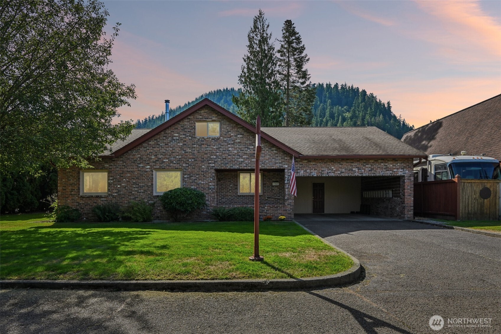 27527 SE 467th Place