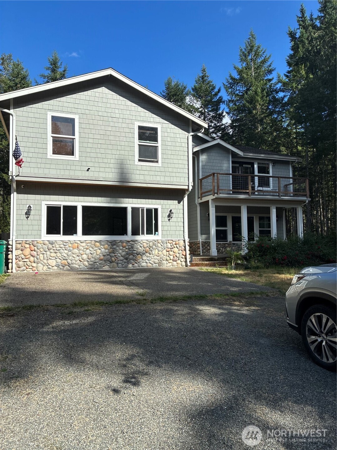 1954 Nellita Road NW