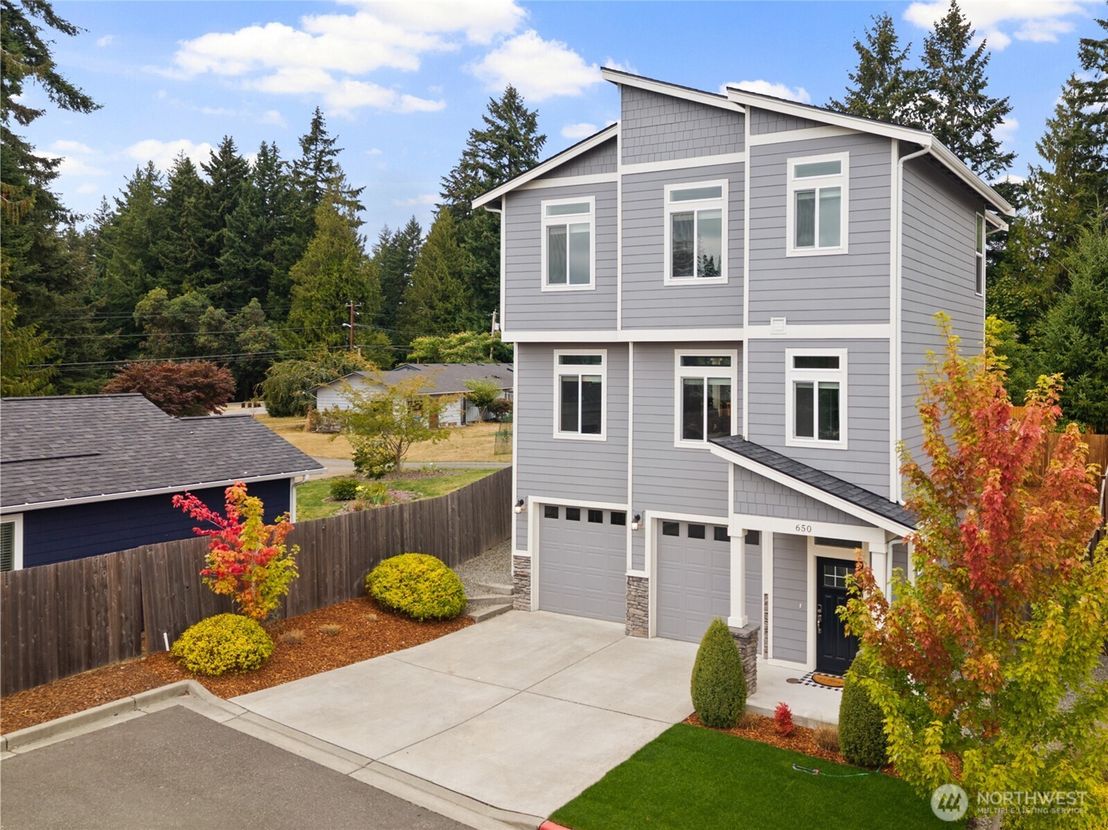 650 NW Gardenia Way