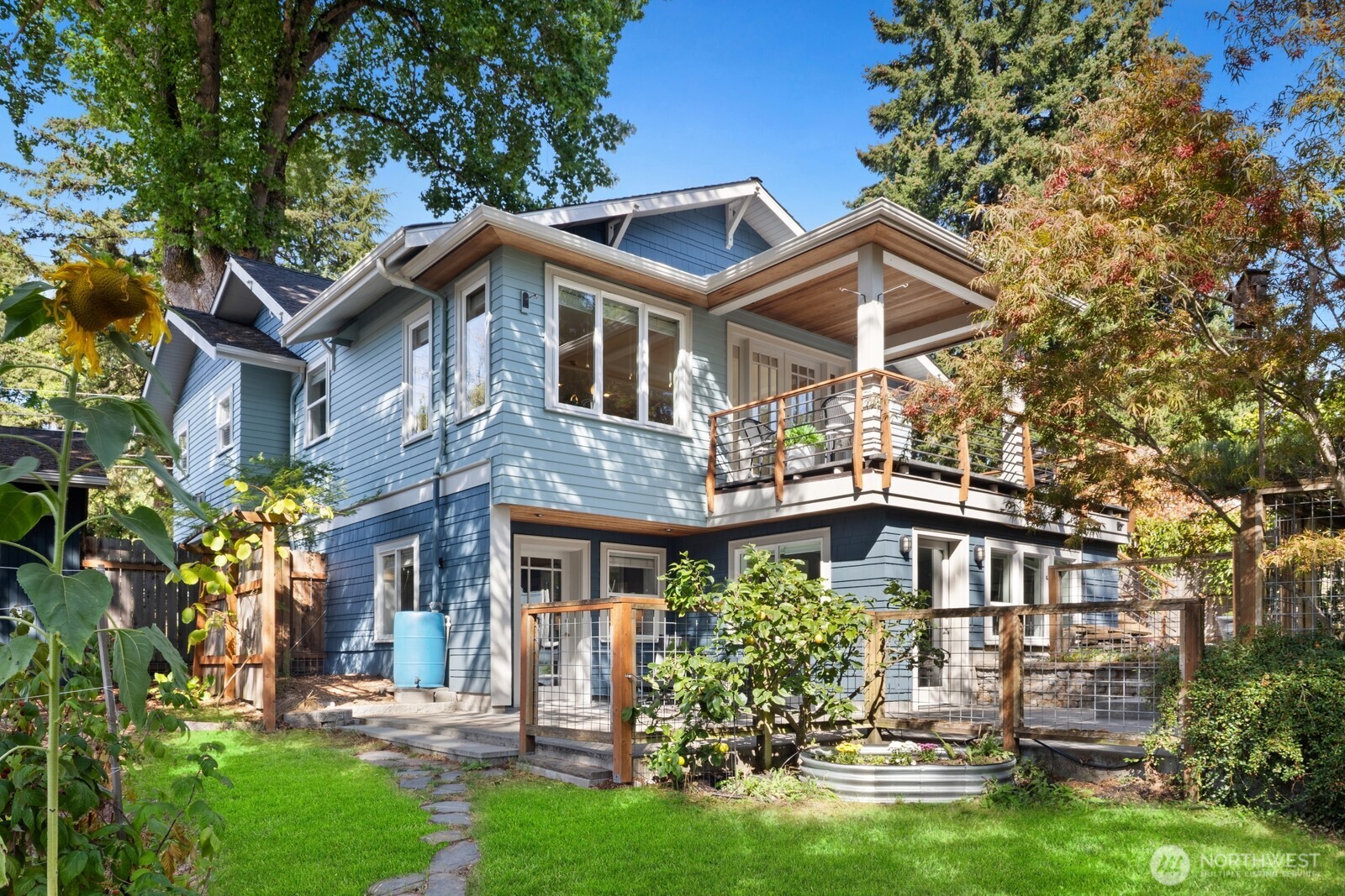 3825 NE 115th Street