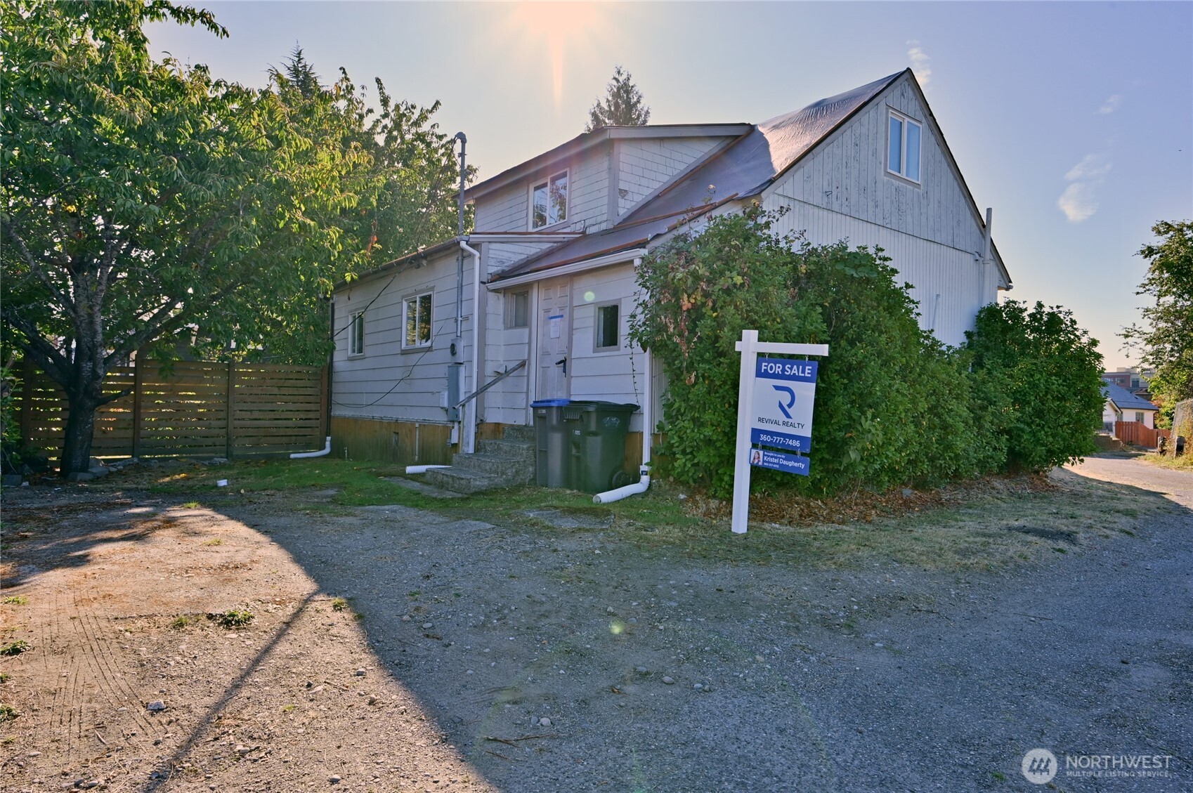 917 Cogean Avenue