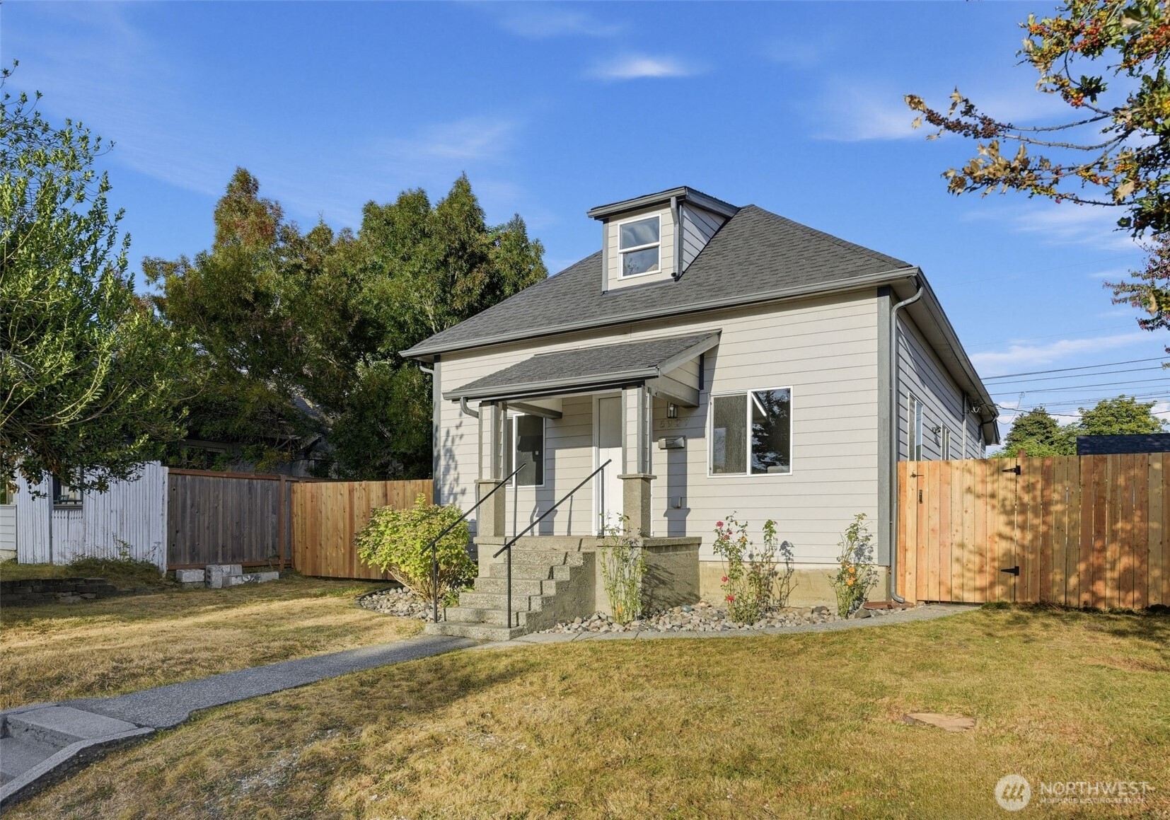 5927 S Yakima