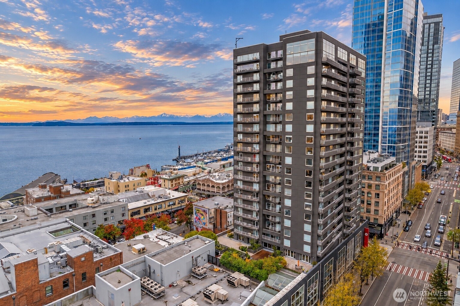 1415 2nd Avenue #2108