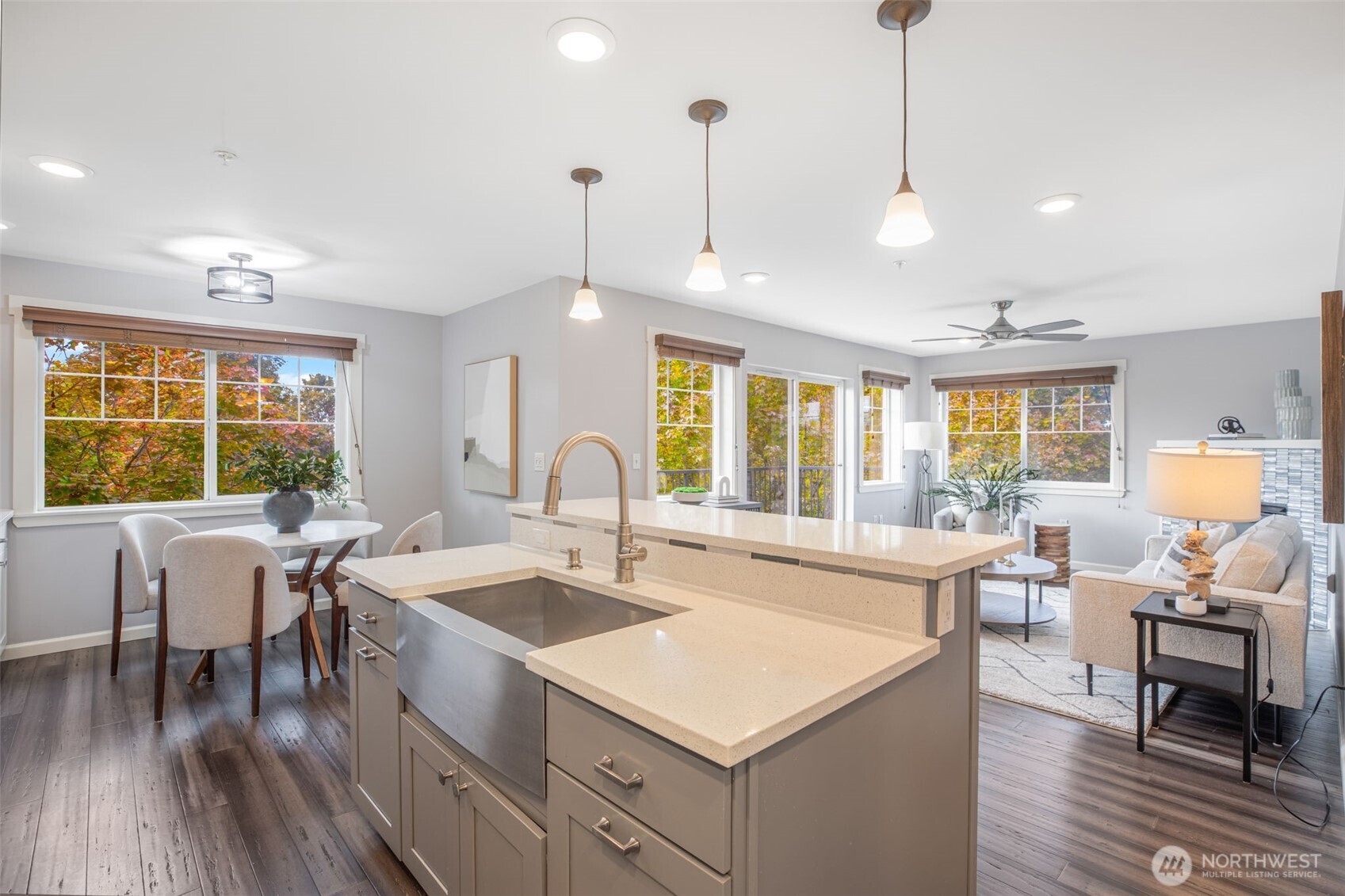 107 Ave. 20th #401