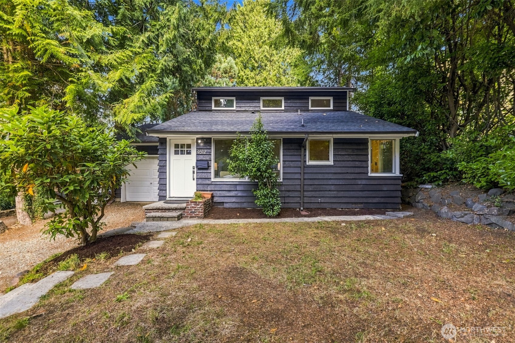 4512 SW Director Place