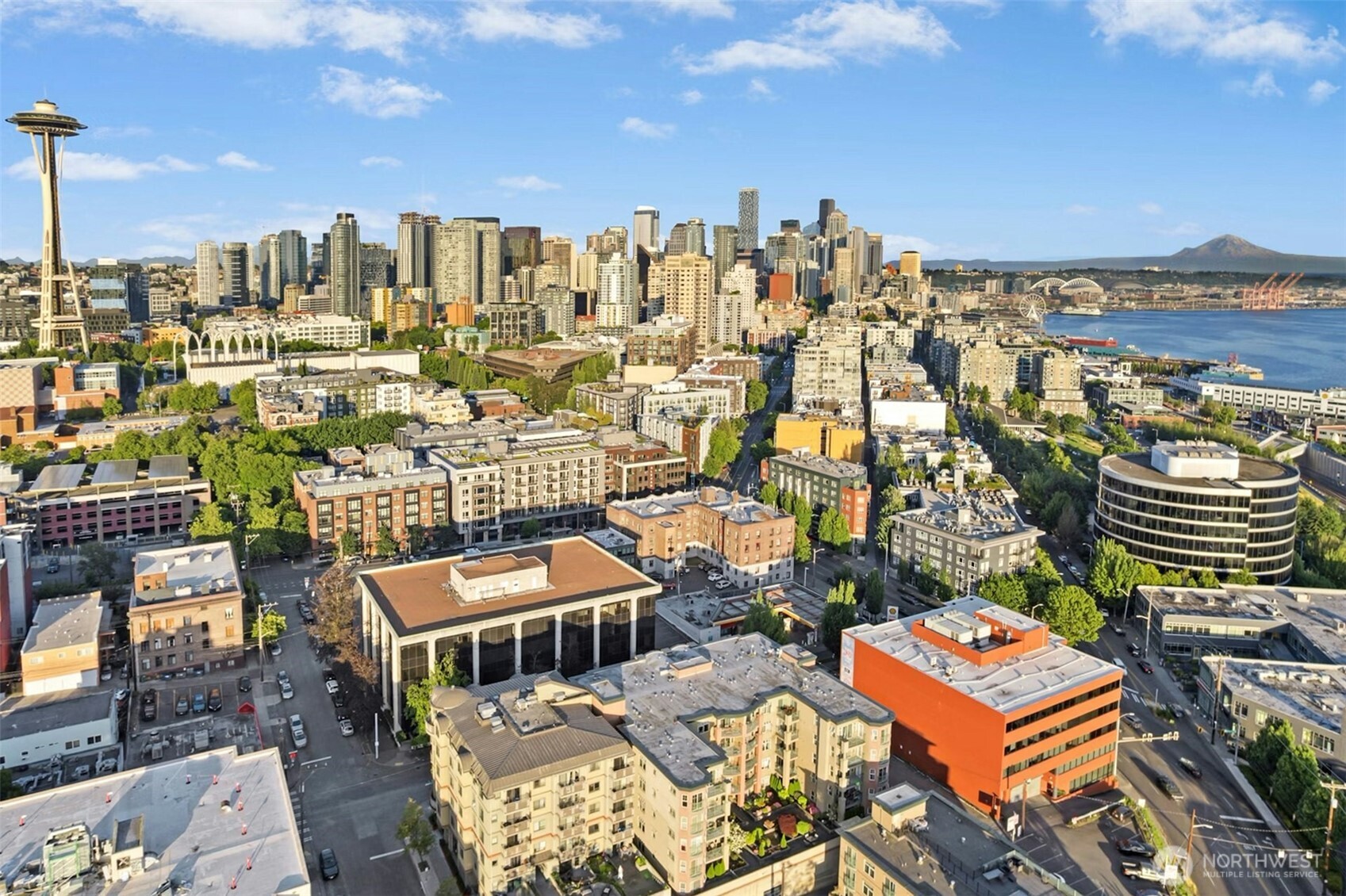 133 Queen Anne Avenue N #304