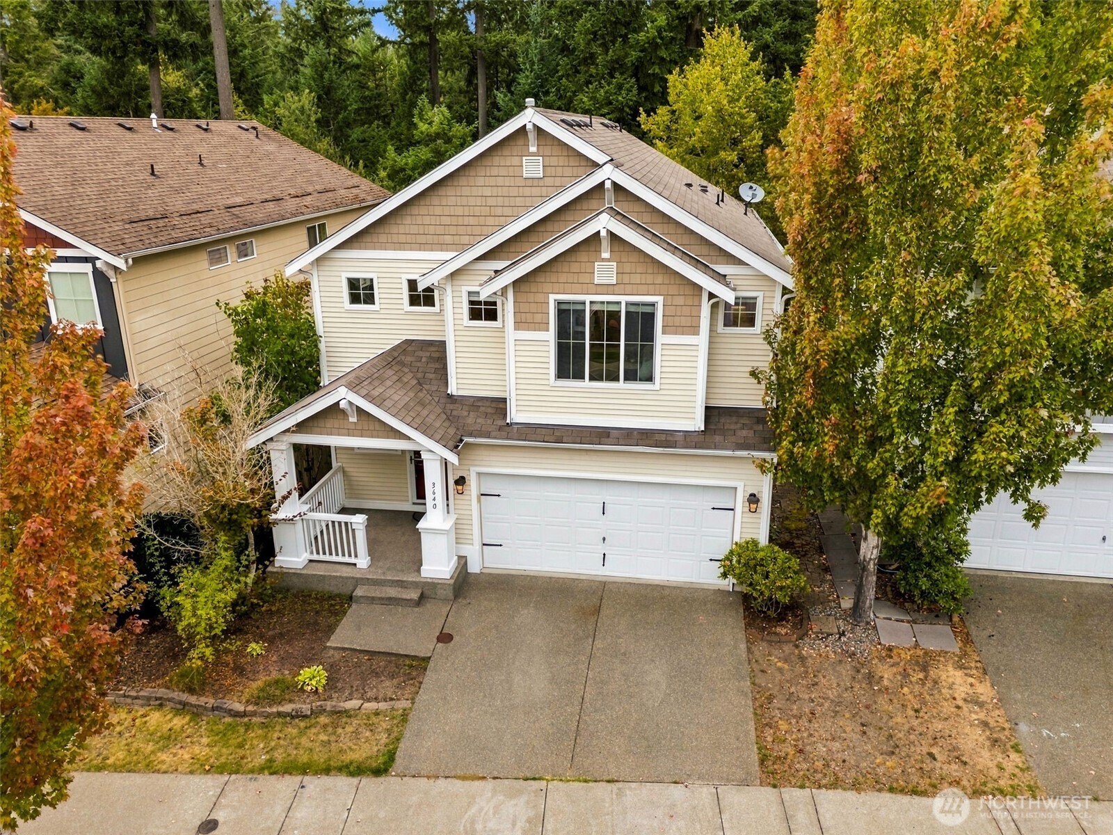 3640 London Loop NE