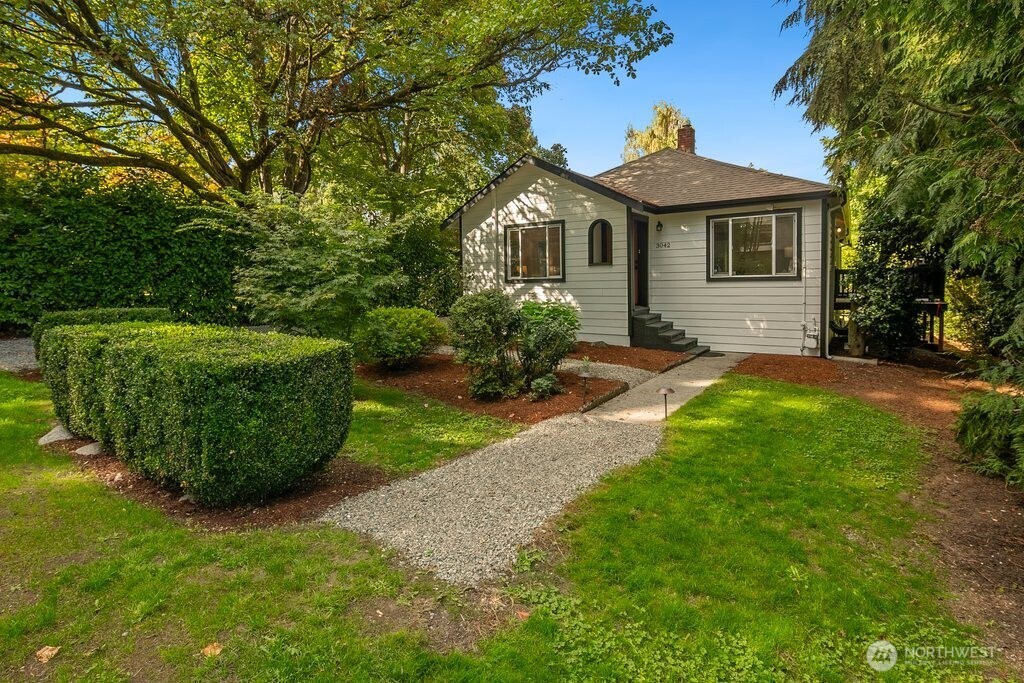 3042 NE 94th Street