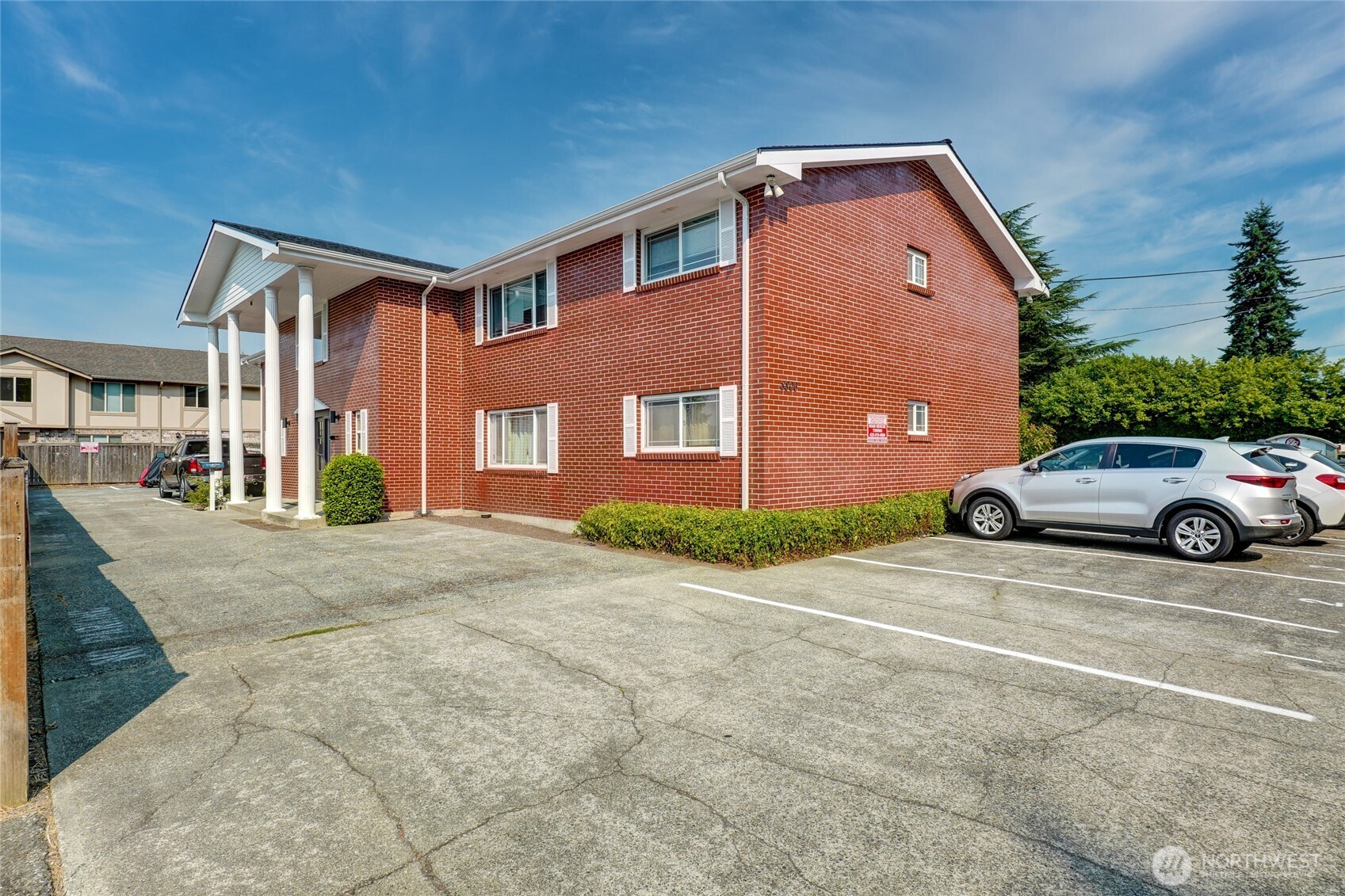 8806 3rd Avenue SE