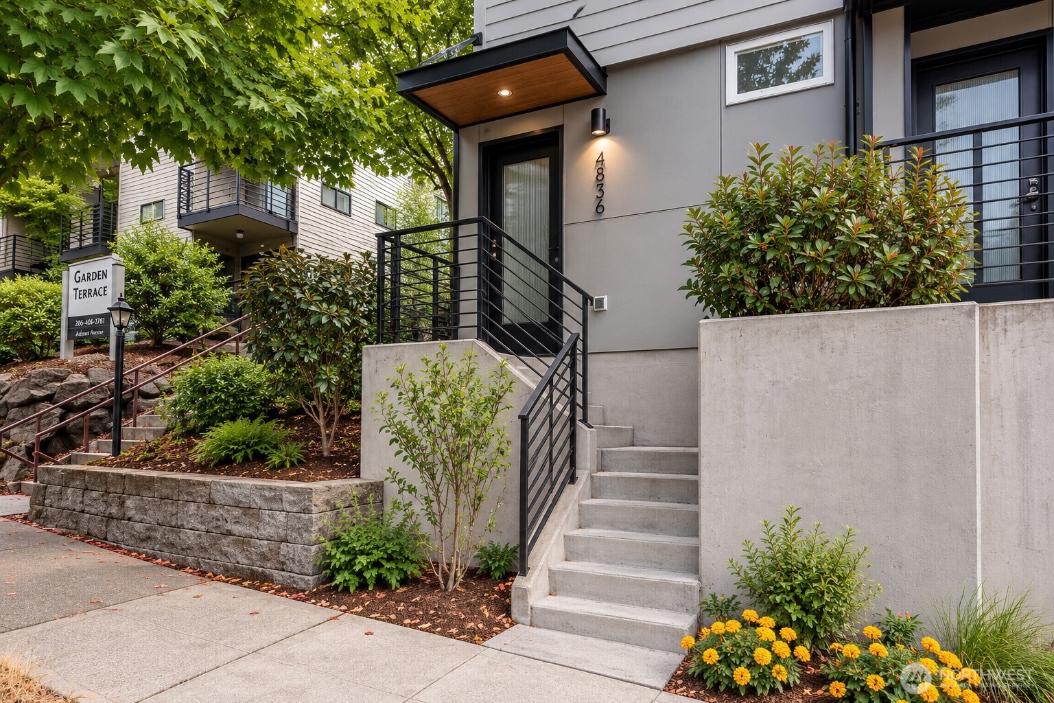 4836 Fauntleroy Way SW