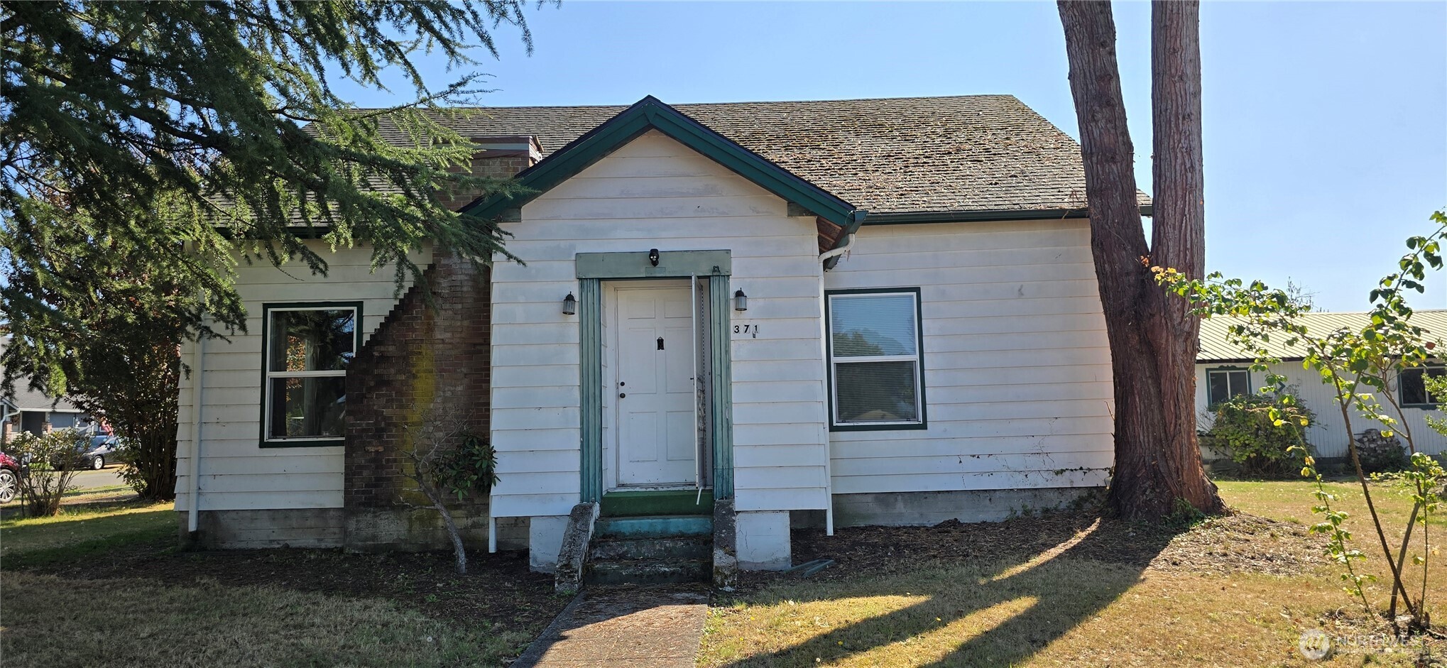 371 Main Street