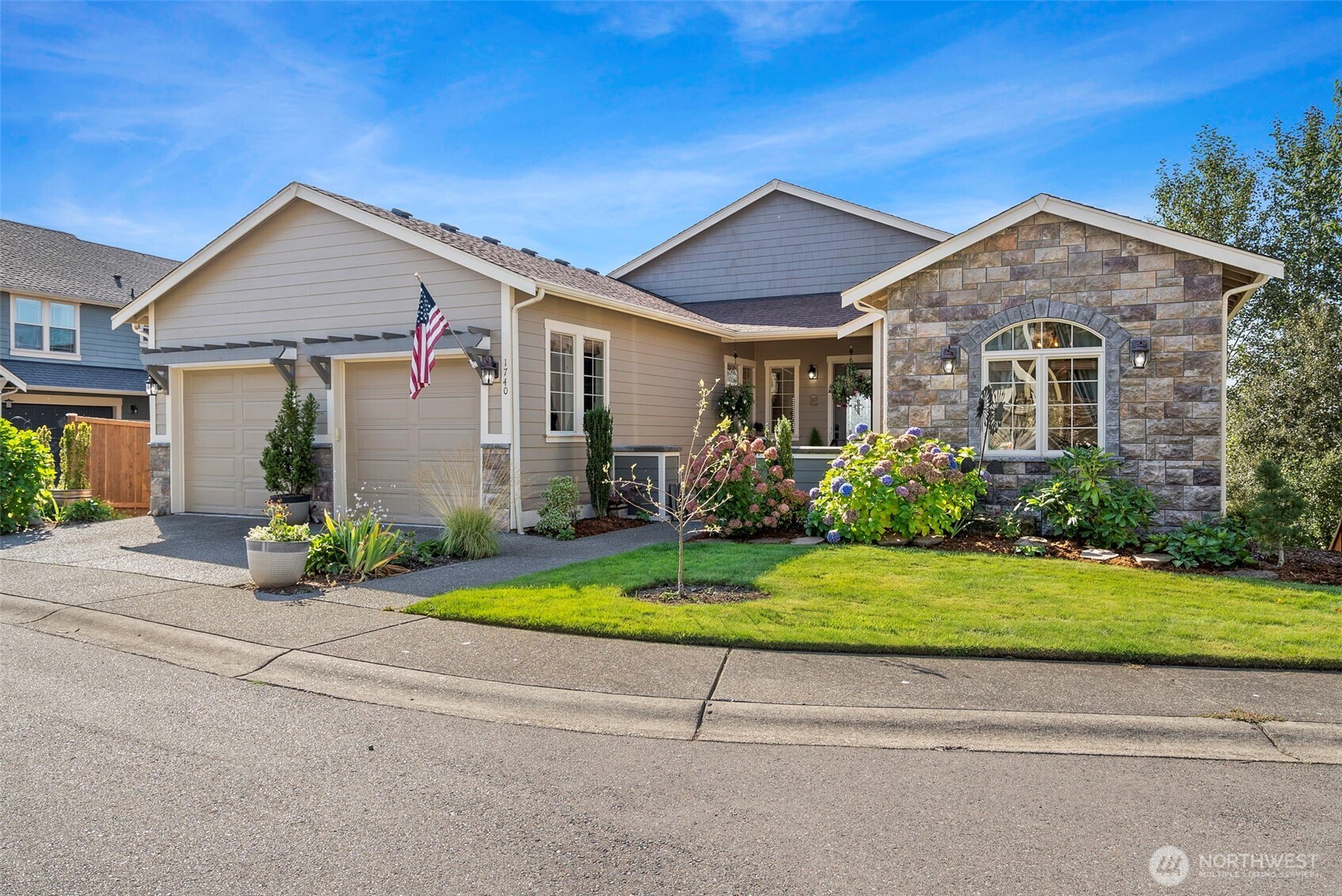 1740 Skyline Ridge Lane SW