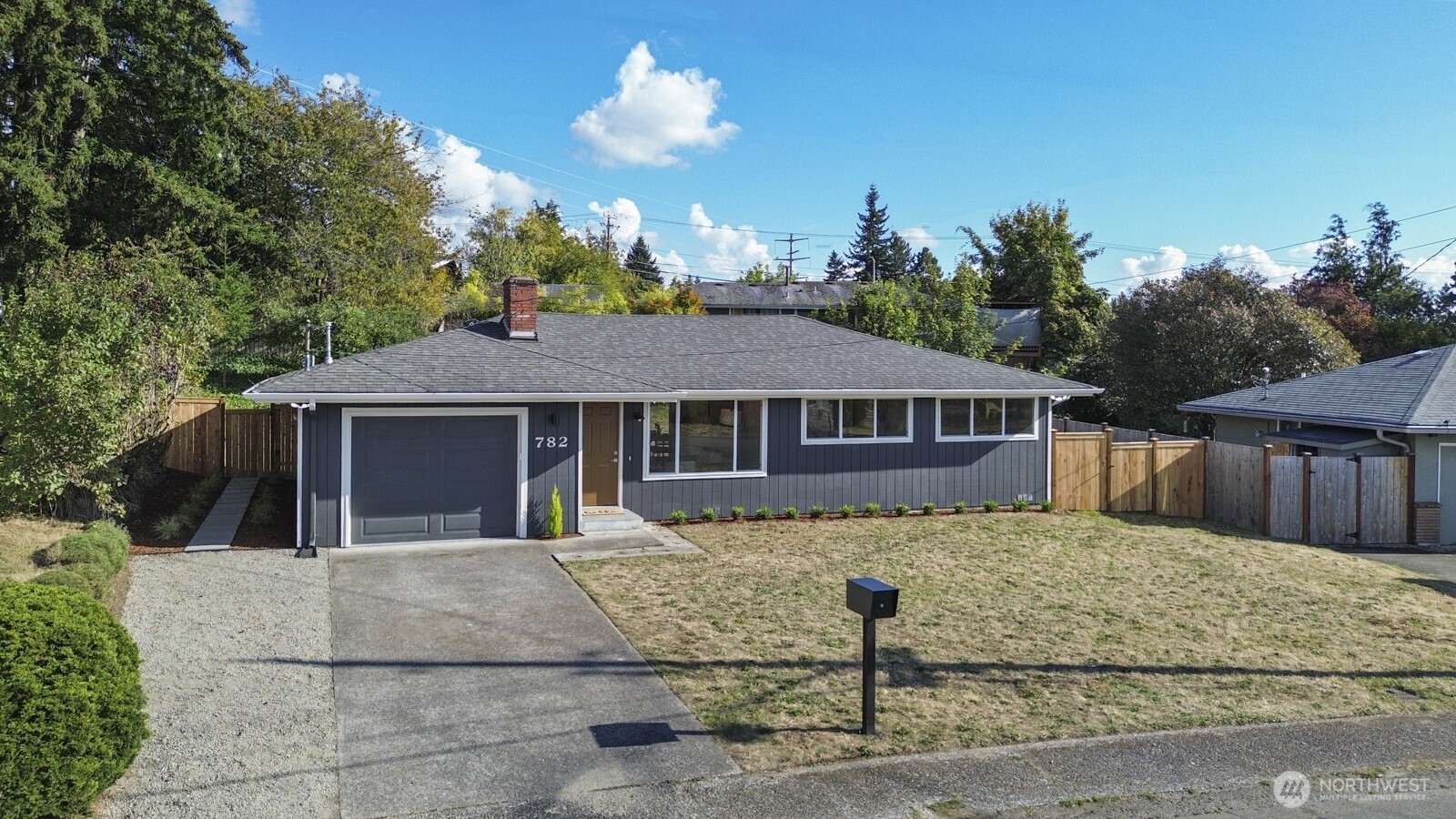 782 Lynnwood Avenue NE