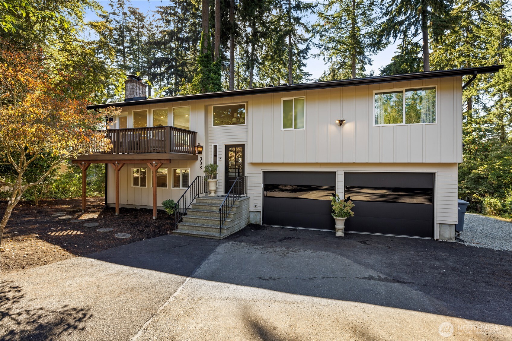 308 Point Fosdick Pl NW