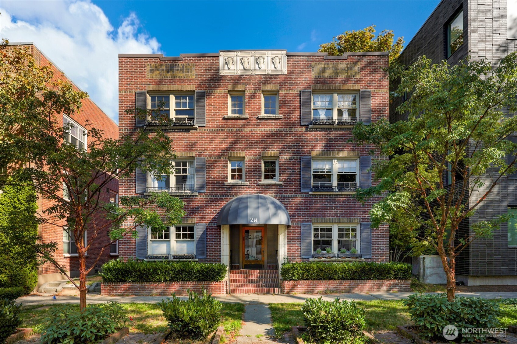 214 16th Avenue E #102
