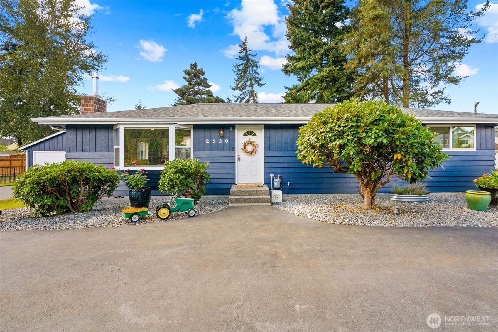 2530 57th Avenue NE