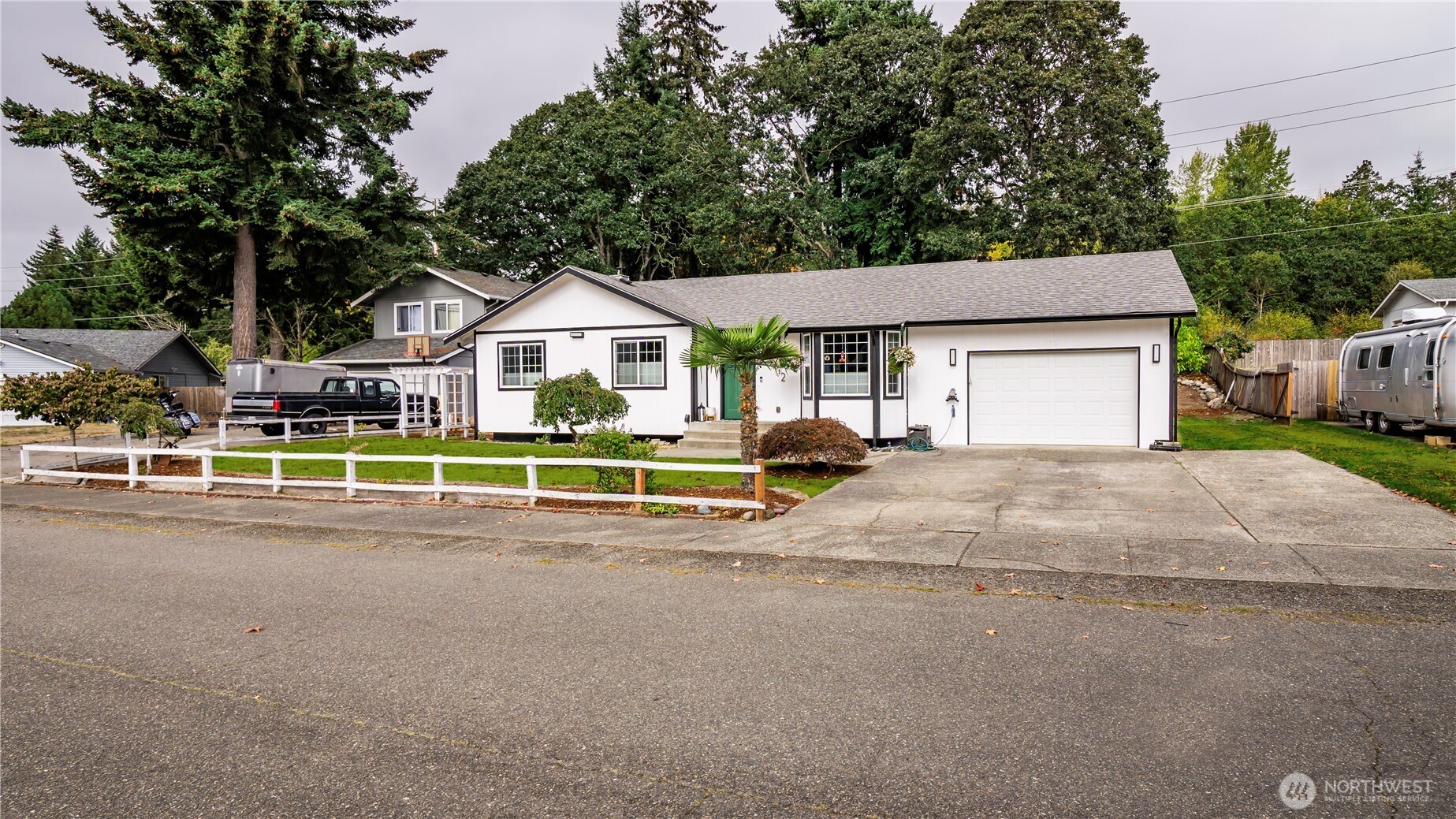 412 Volesky Drive SE