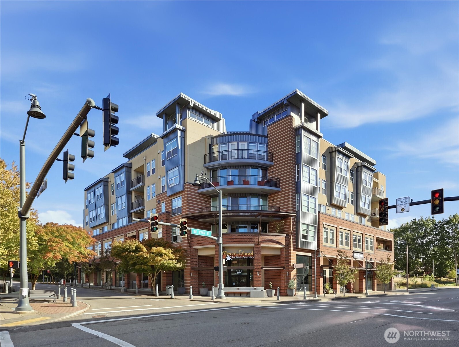 7800 SE 27th Street #206