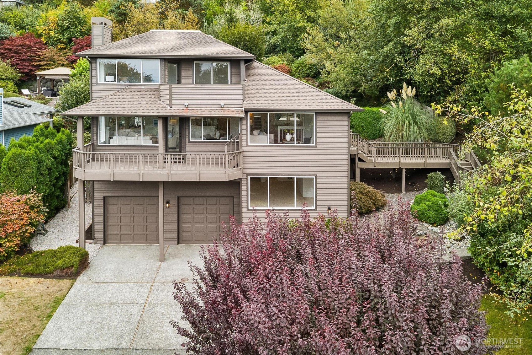 17105 76th Avenue W