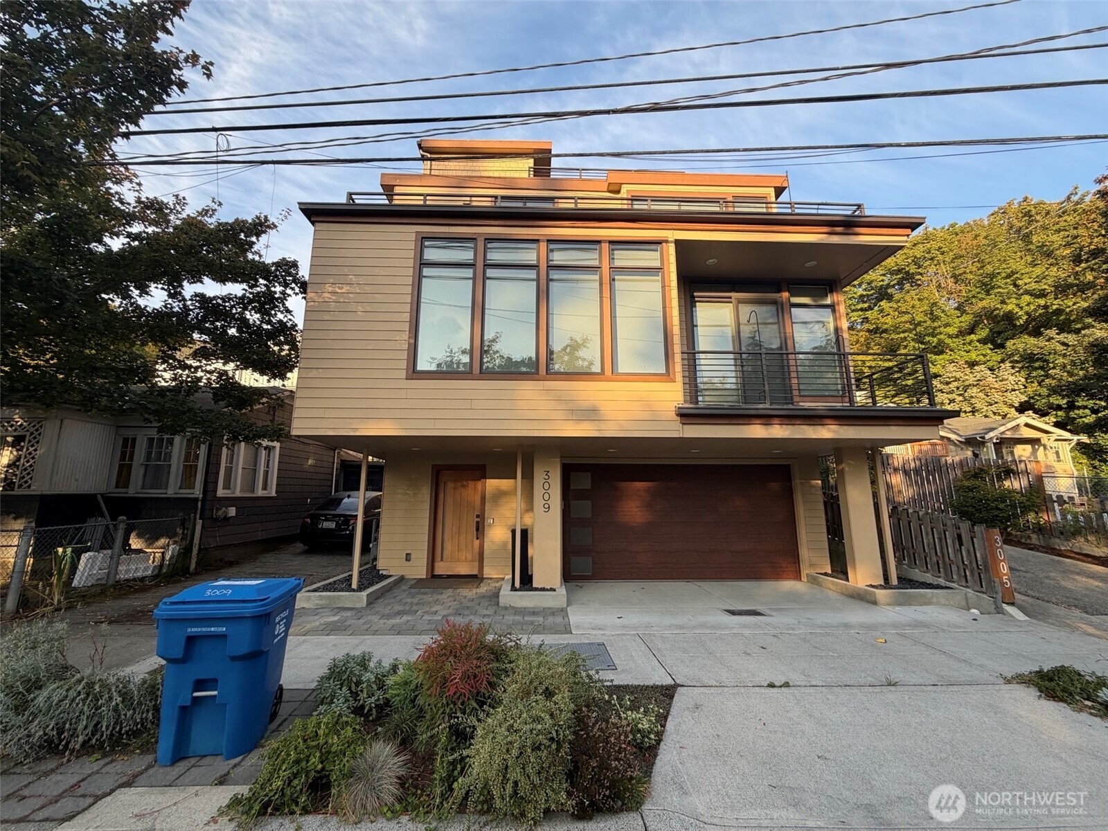 3009 Harbor Avenue SW