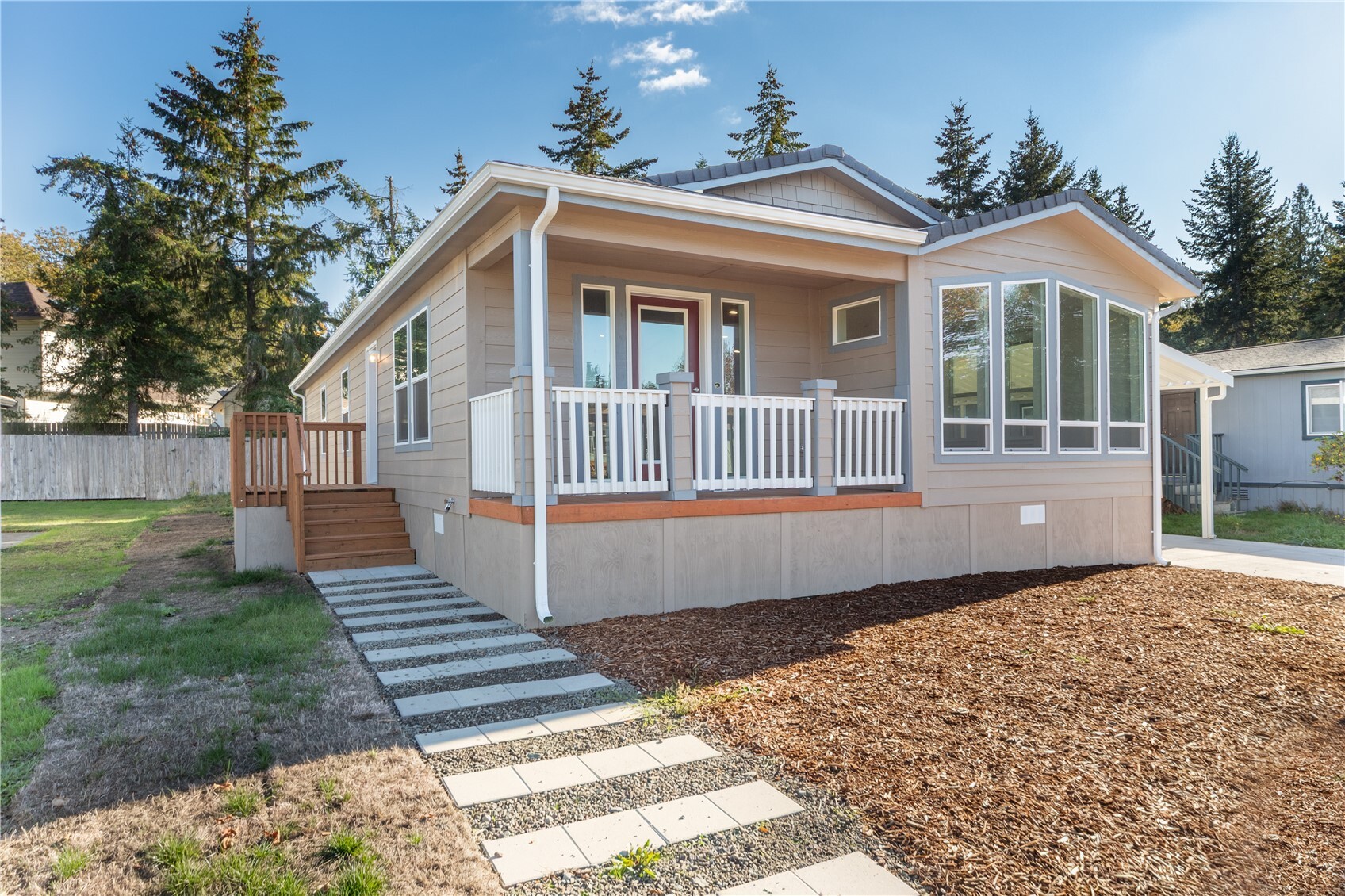 359 NE Saturn Lane