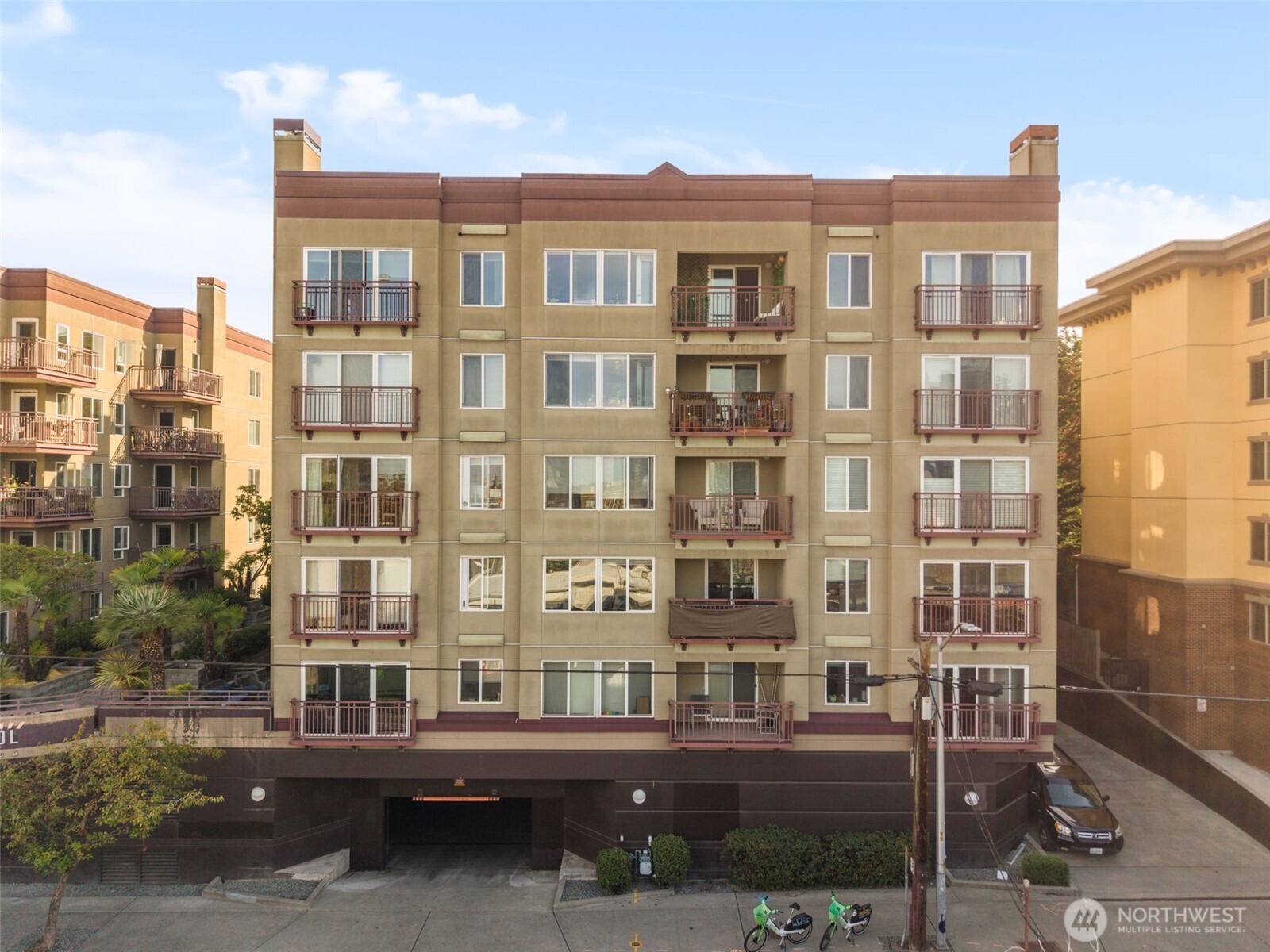 1711 E Olive Way #413, Seattle, WA 98102, photo 2 of 2