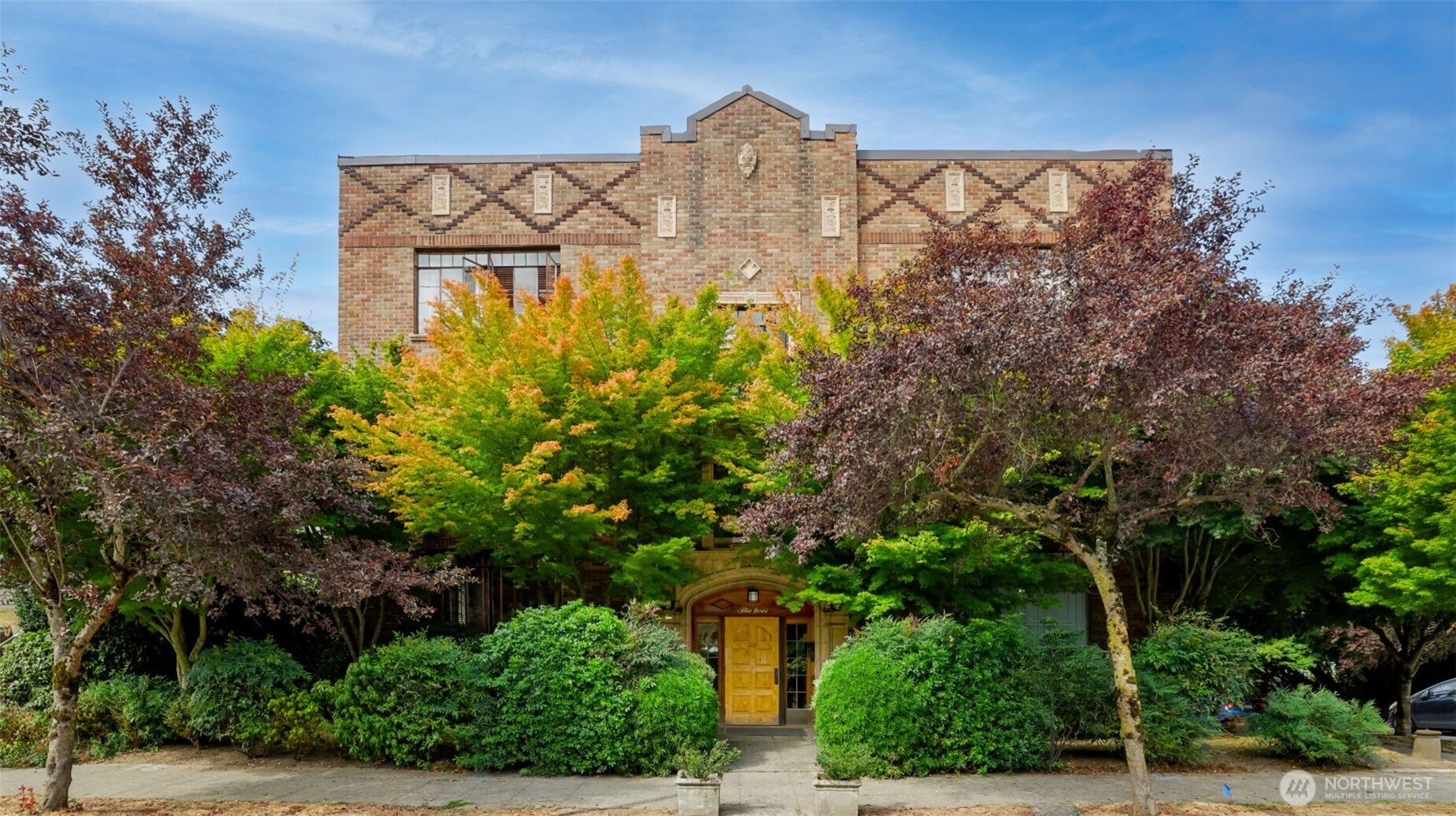 3121 Franklin Avenue E #23