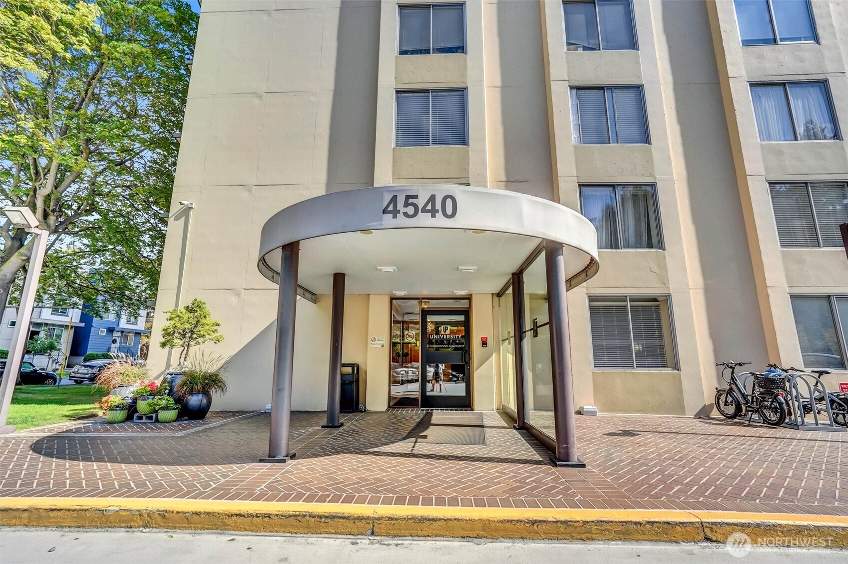 4540 8th Avenue NE #1403