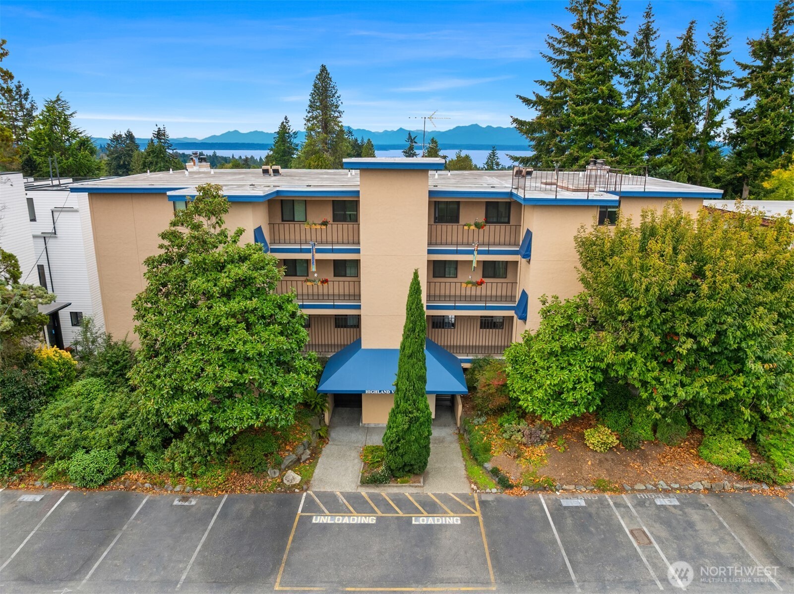 11239 Greenwood Avenue N #304
