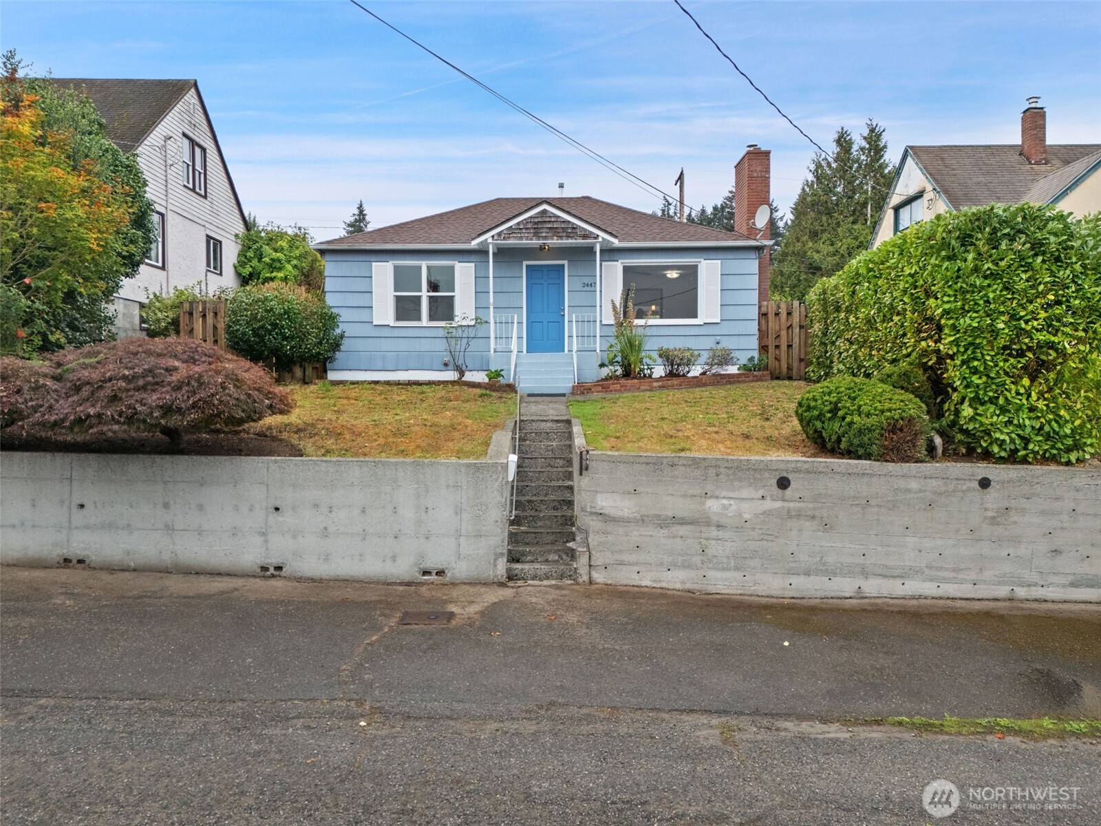 2447 N Wycoff Avenue