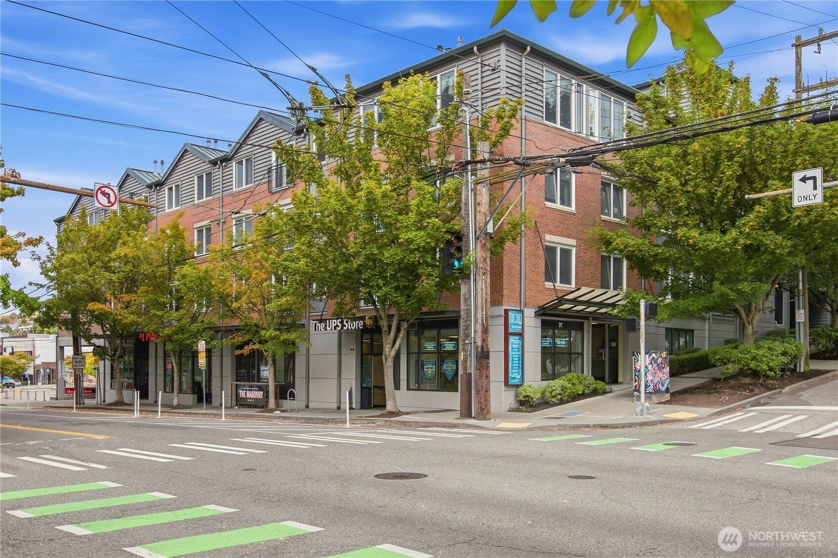 701 1st Avenue N #204