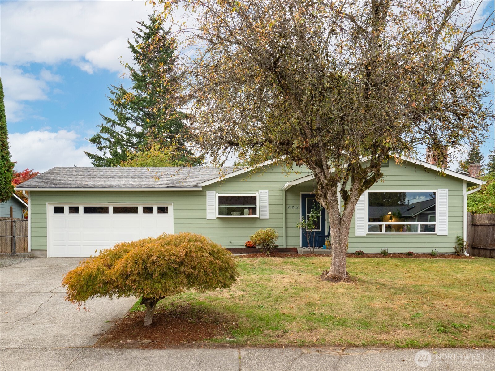 21212 4th Avenue W