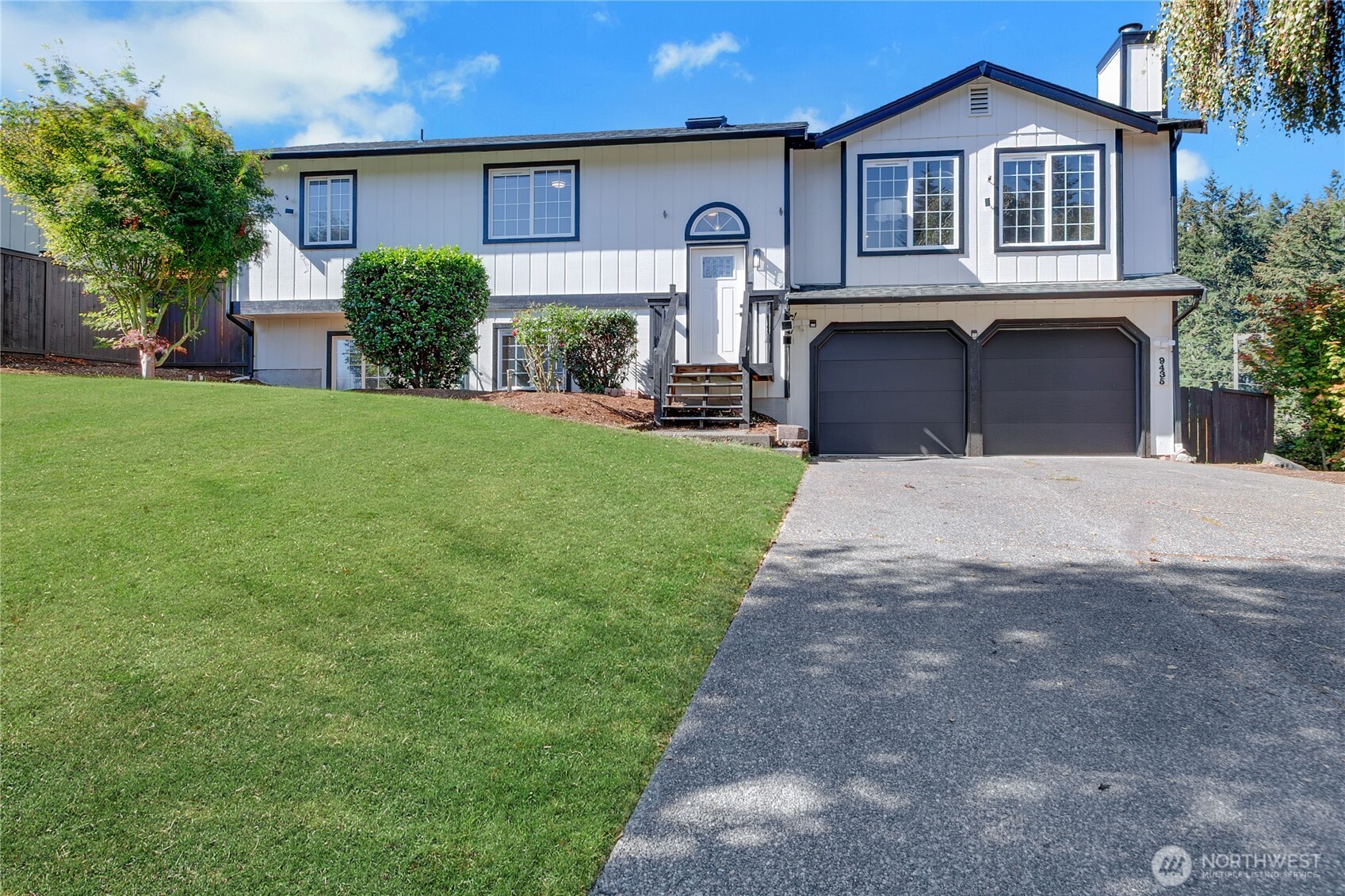 9435 Summerfield Loop SE