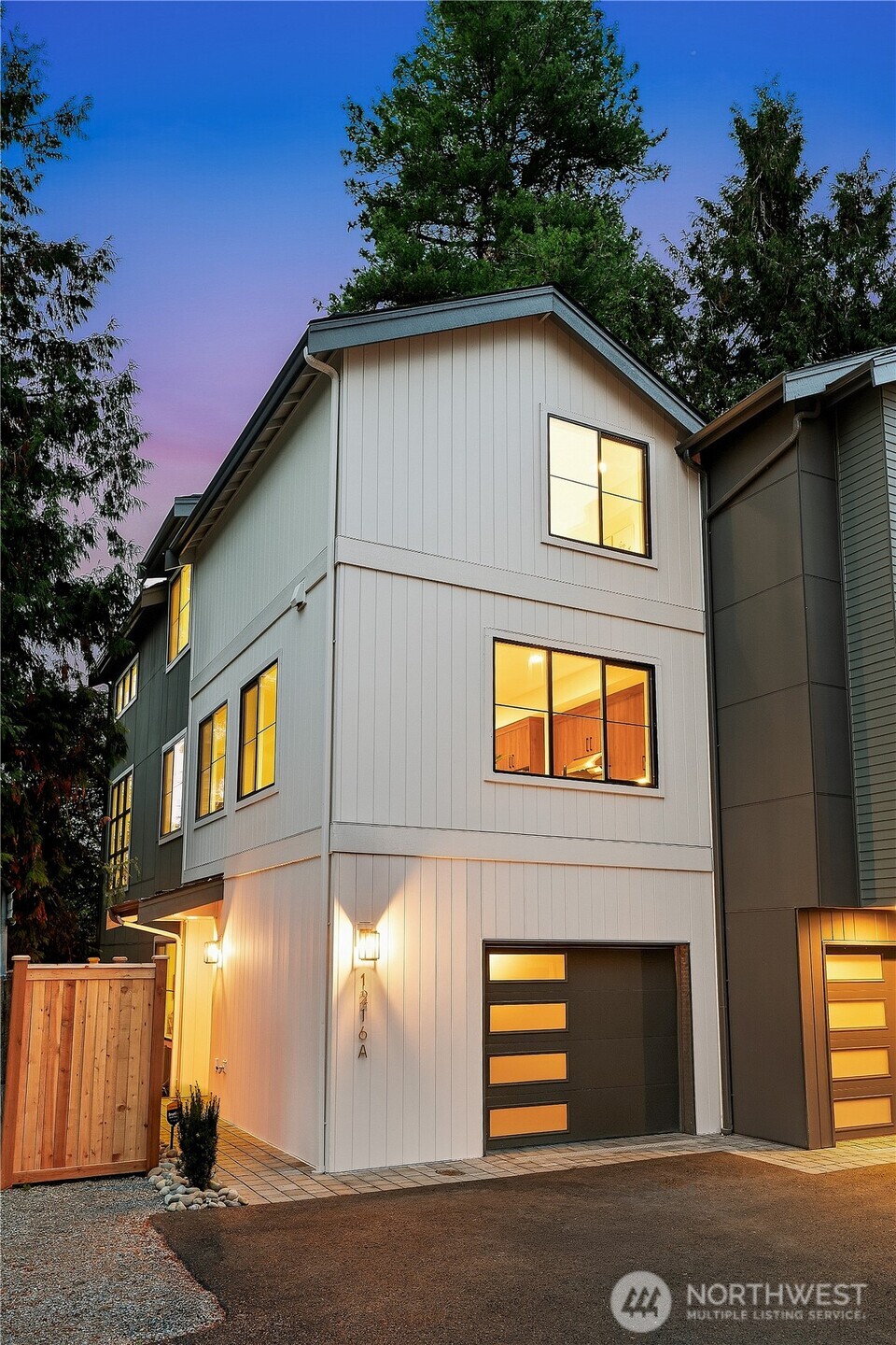 1216 A NE 103rd Street, Seattle, WA 98115, photo 2 of 2