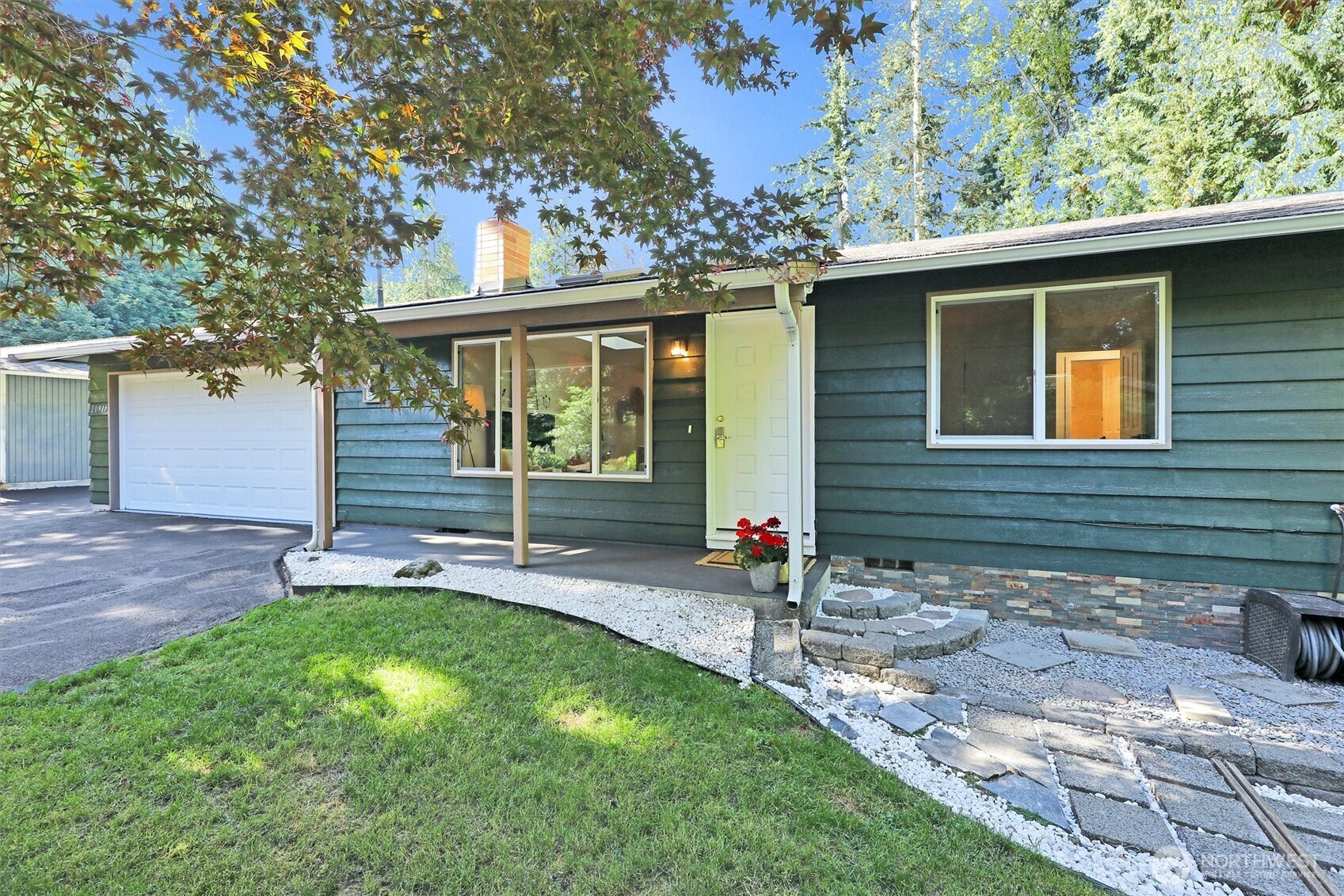 20915 W Richmond Road, Bothell, WA 98021, photo 2 of 2