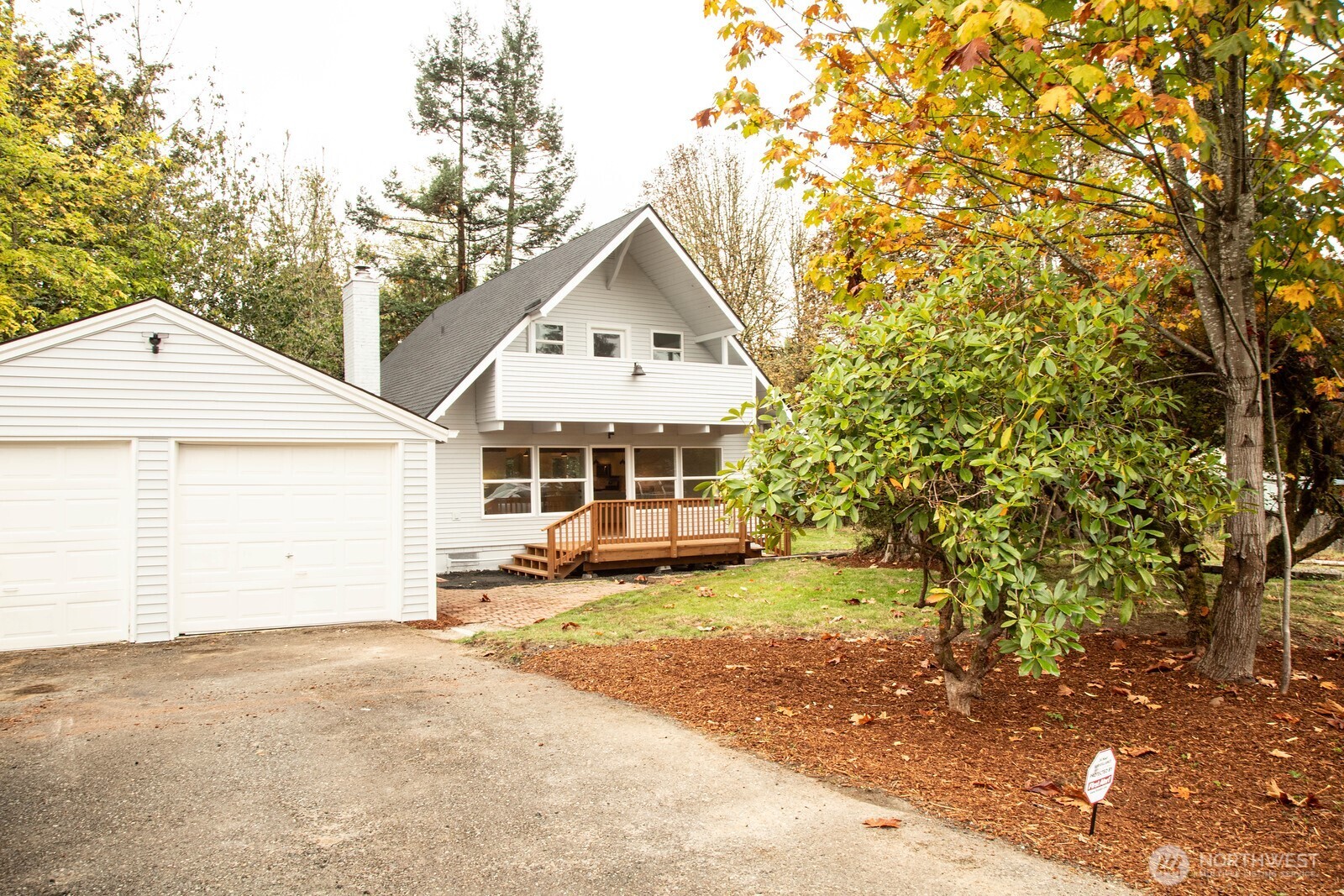 11815 Shoreview Drive SW