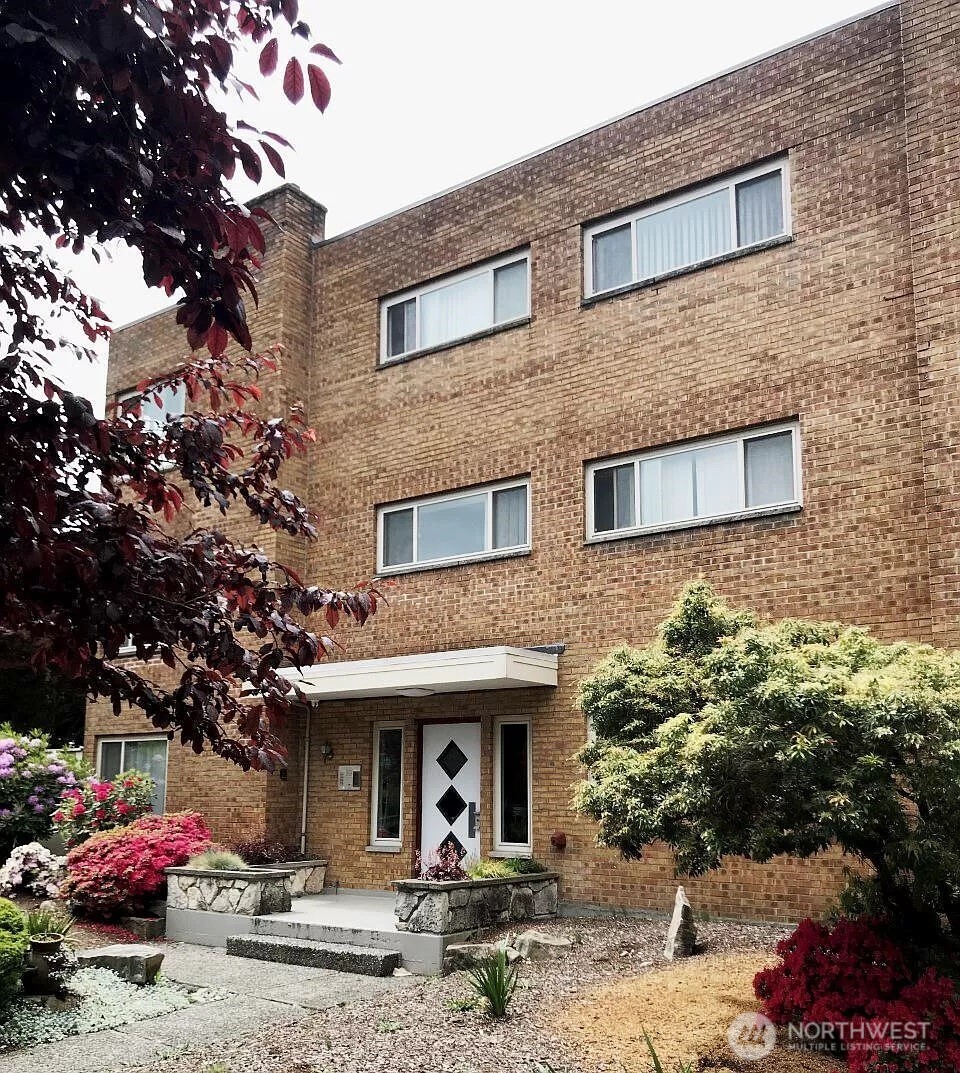 2229 42nd Avenue SW #205