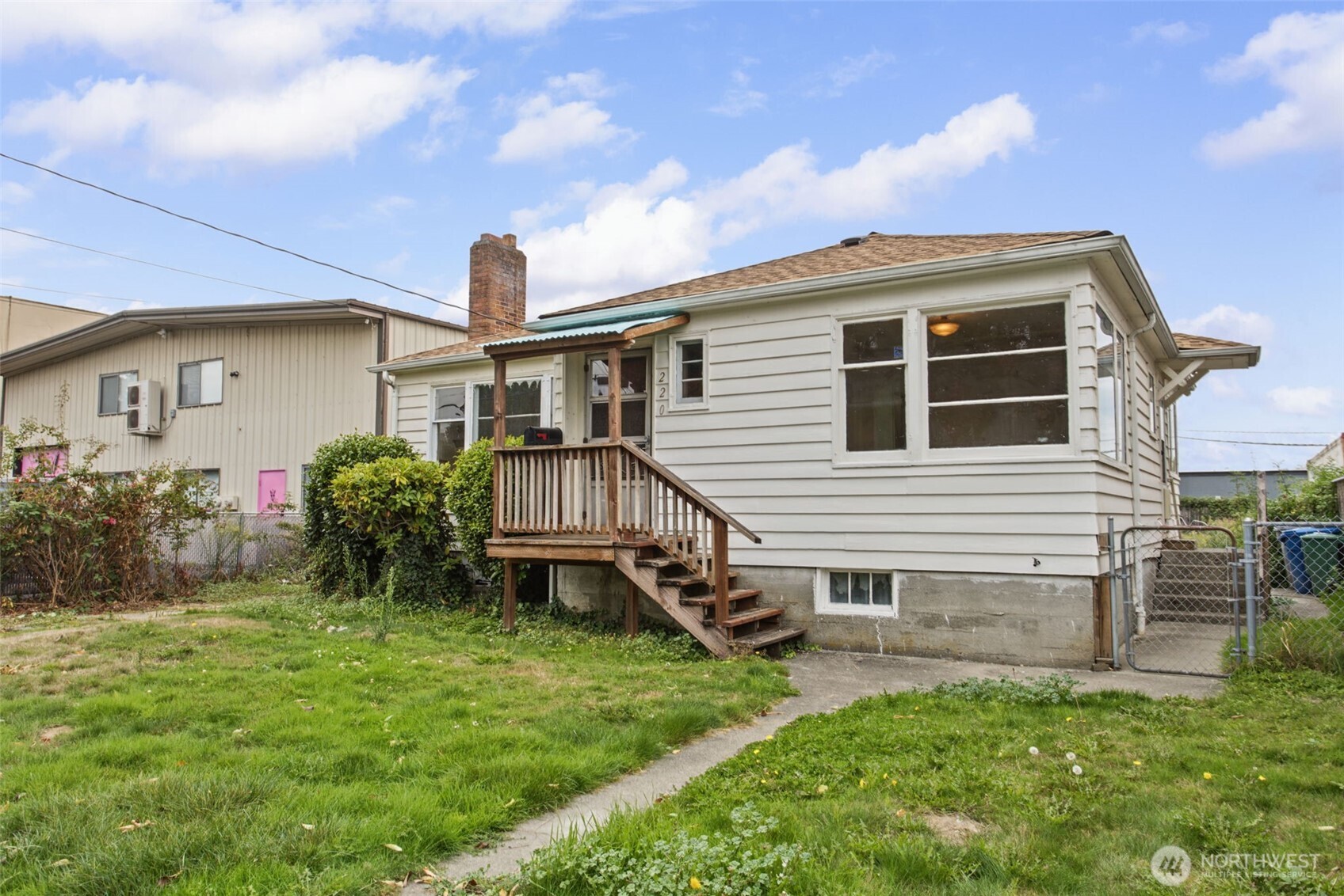 220 S Tobin Street