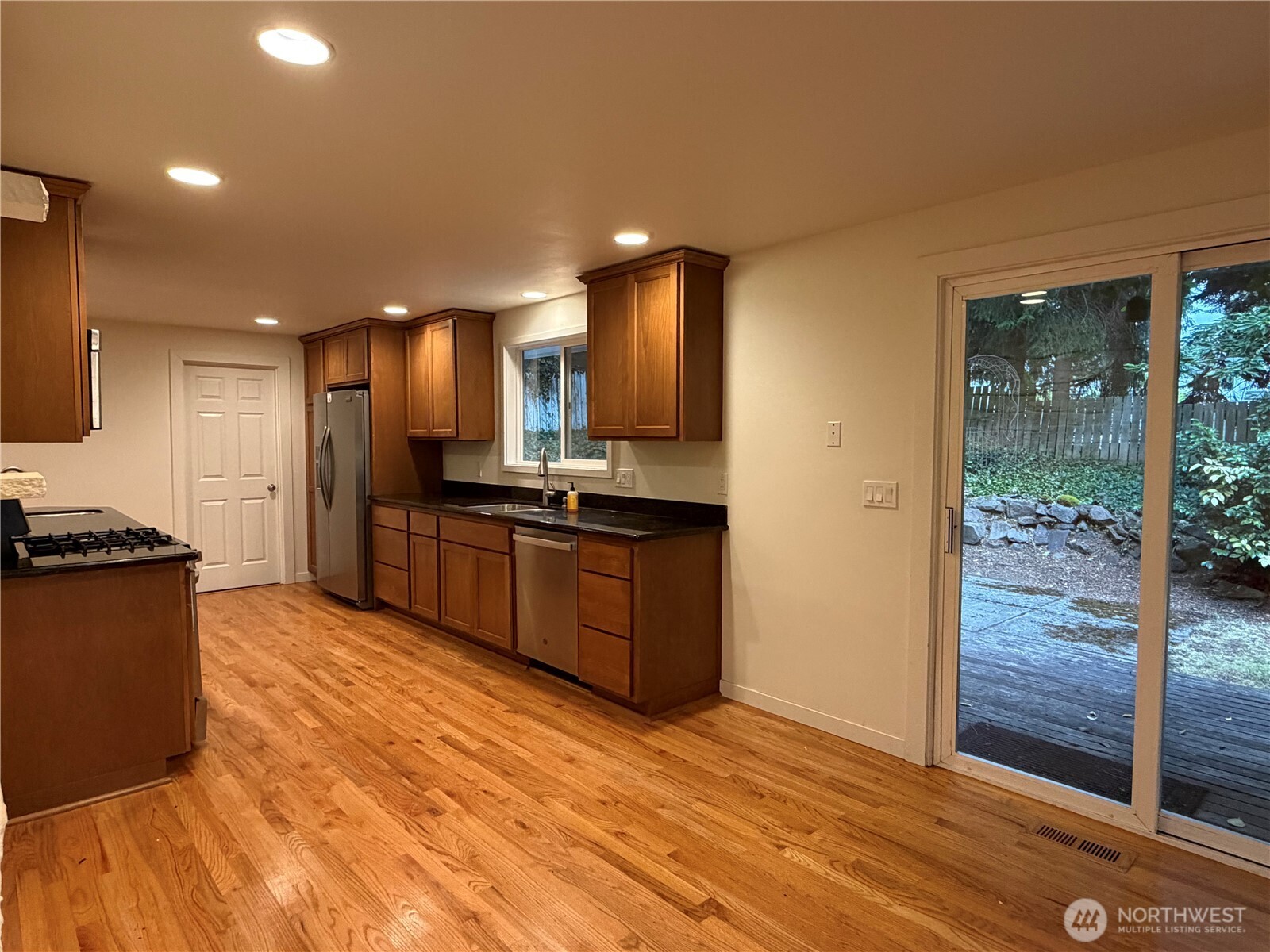 11436 108th Avenue NE, Kirkland, WA 98033, photo 5 of 16