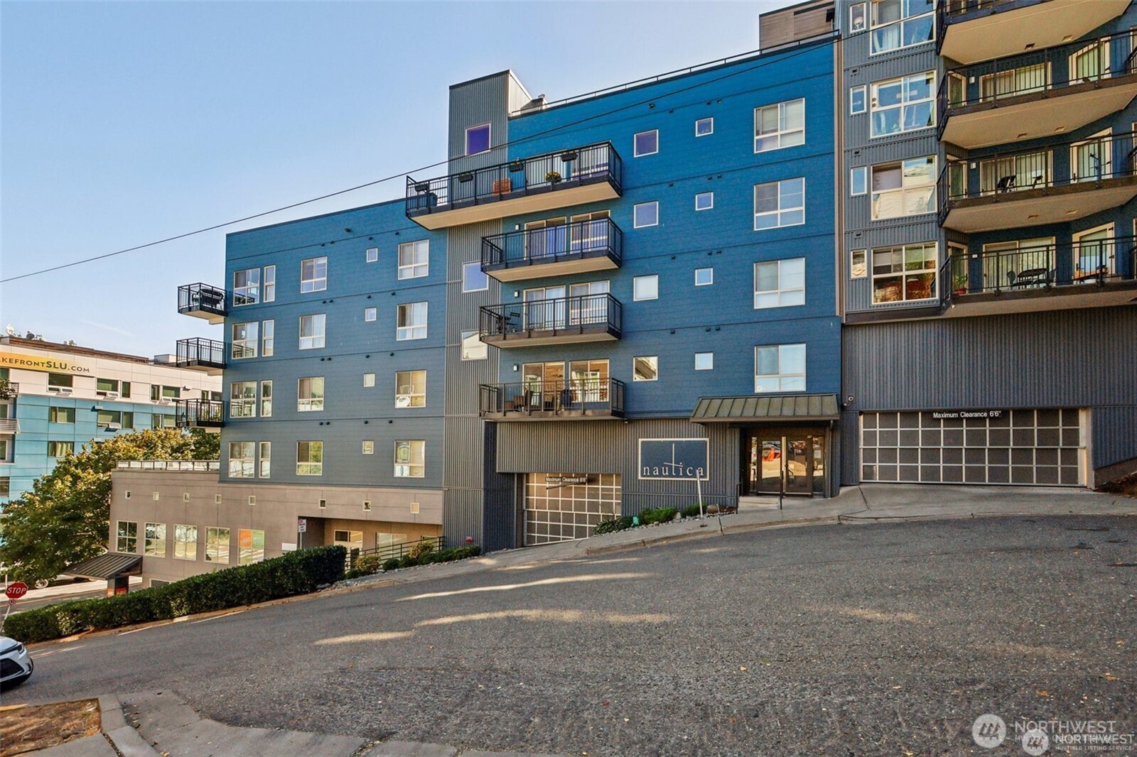 1425 Dexter Avenue N #611