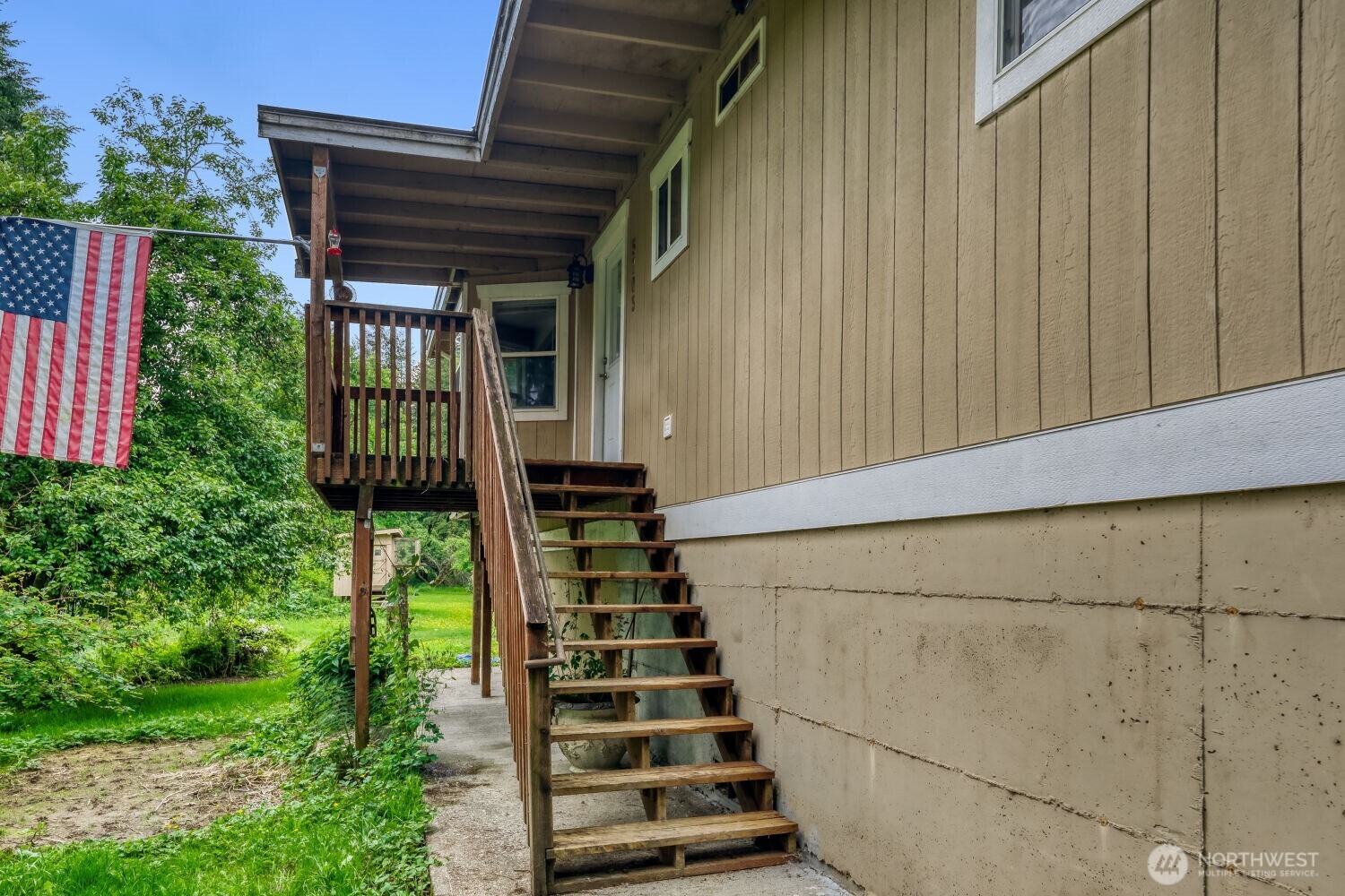 5703 318th Avenue NE