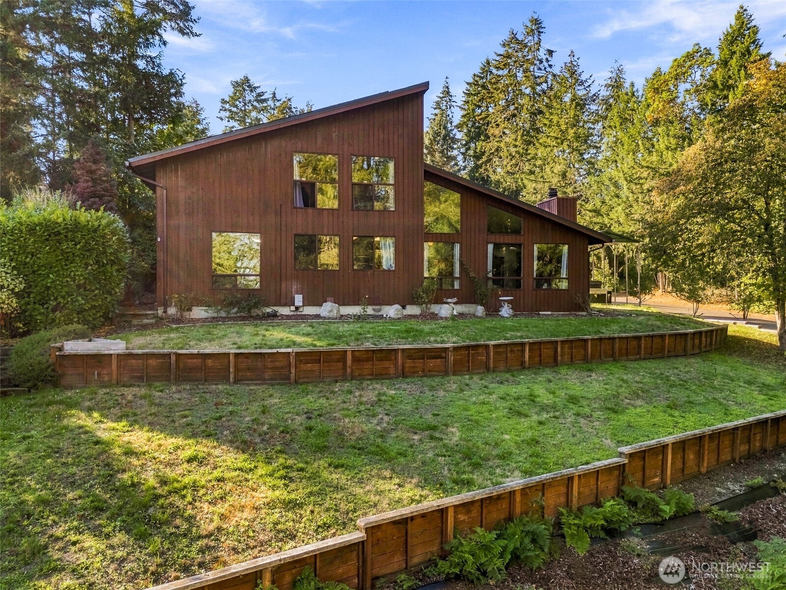 2843 Nisqually View Loop NE