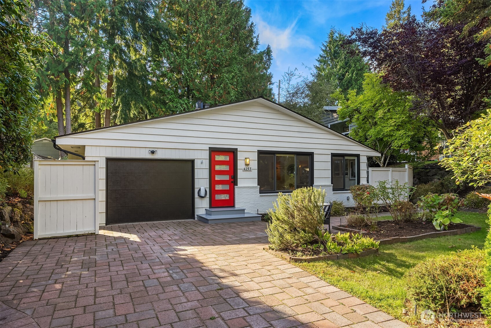 4233 NE 88th Street