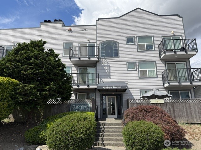 124 SW 154th Street #302