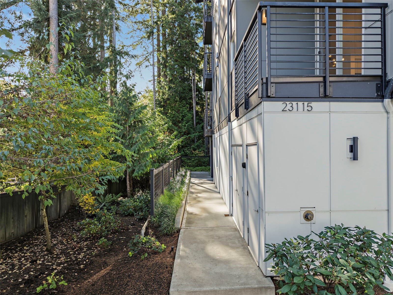 23115 NE 8th Street #C007, Sammamish, WA 98074-3692, photo 2 of 40