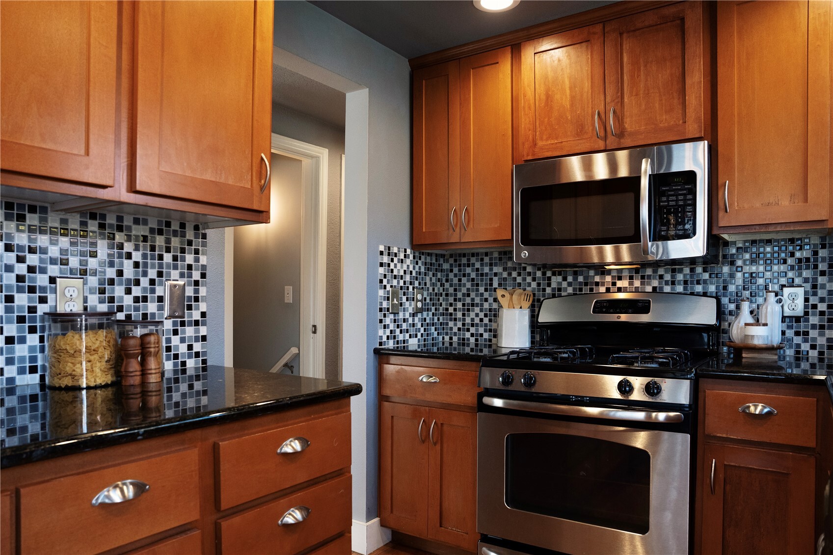 3220 S 136th ST, Tukwila, WA 98168, photo 5 of 28