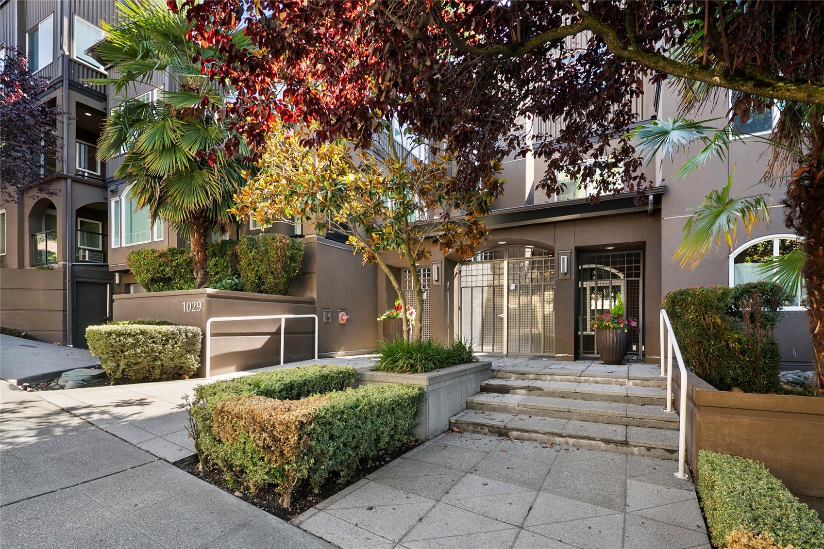 1029 Belmont Avenue E #305
